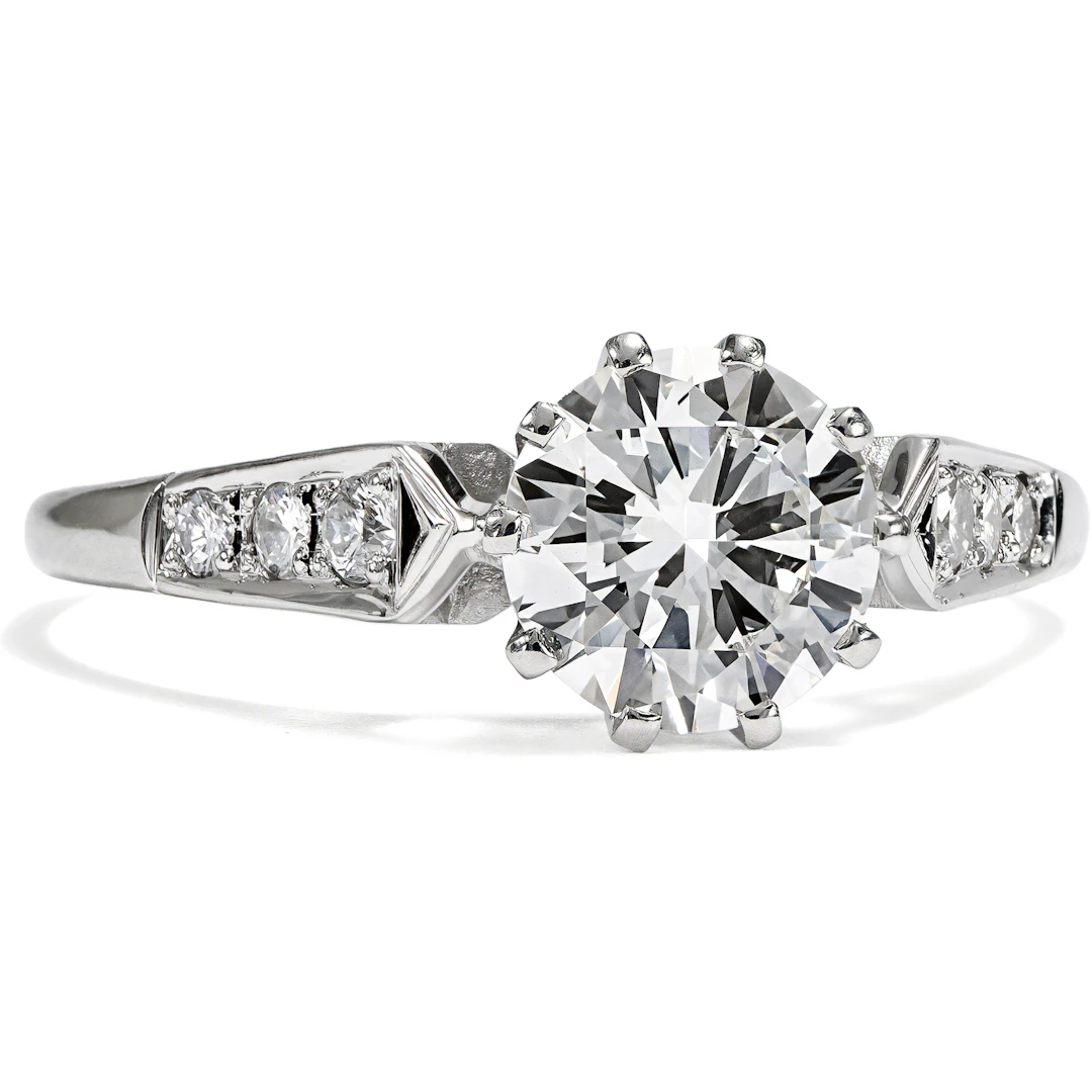 Classic Ring with 1.06 ct Vintage Diamond Set in Platinum from Our Workshop