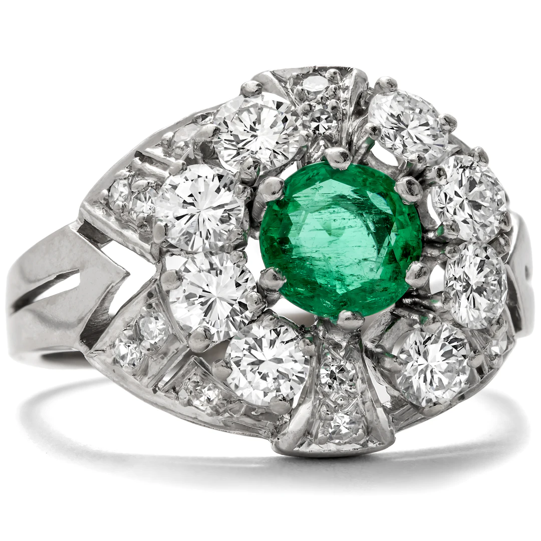 Luxurious Entourage Ring With Emerald & Diamonds, Germany ca. 1960