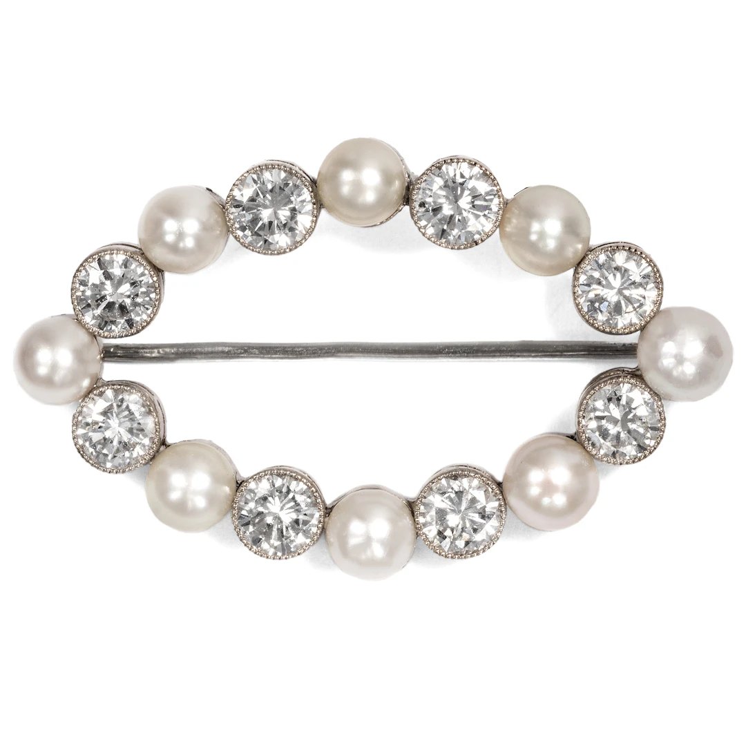 Precious Vintage Brooch With Natural Pearls & 2.16 ct of Diamonds, Dated 1971