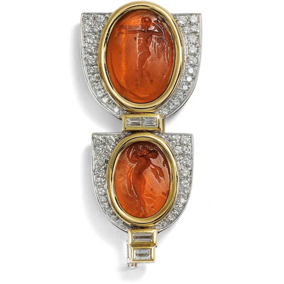 Elegant Clip Brooch with Glass-Cameos & 1.70 ct Diamonds, c. 1985