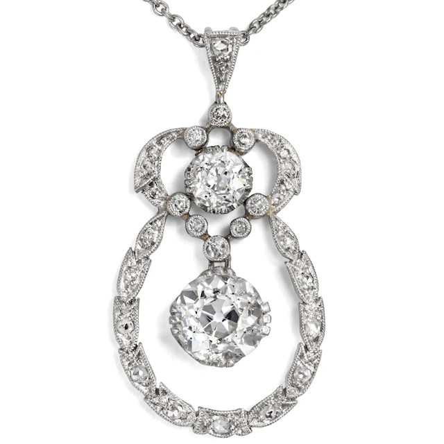 Garland Style Pendant with 1.85 ct Diamonds in Platinum, c. 1910