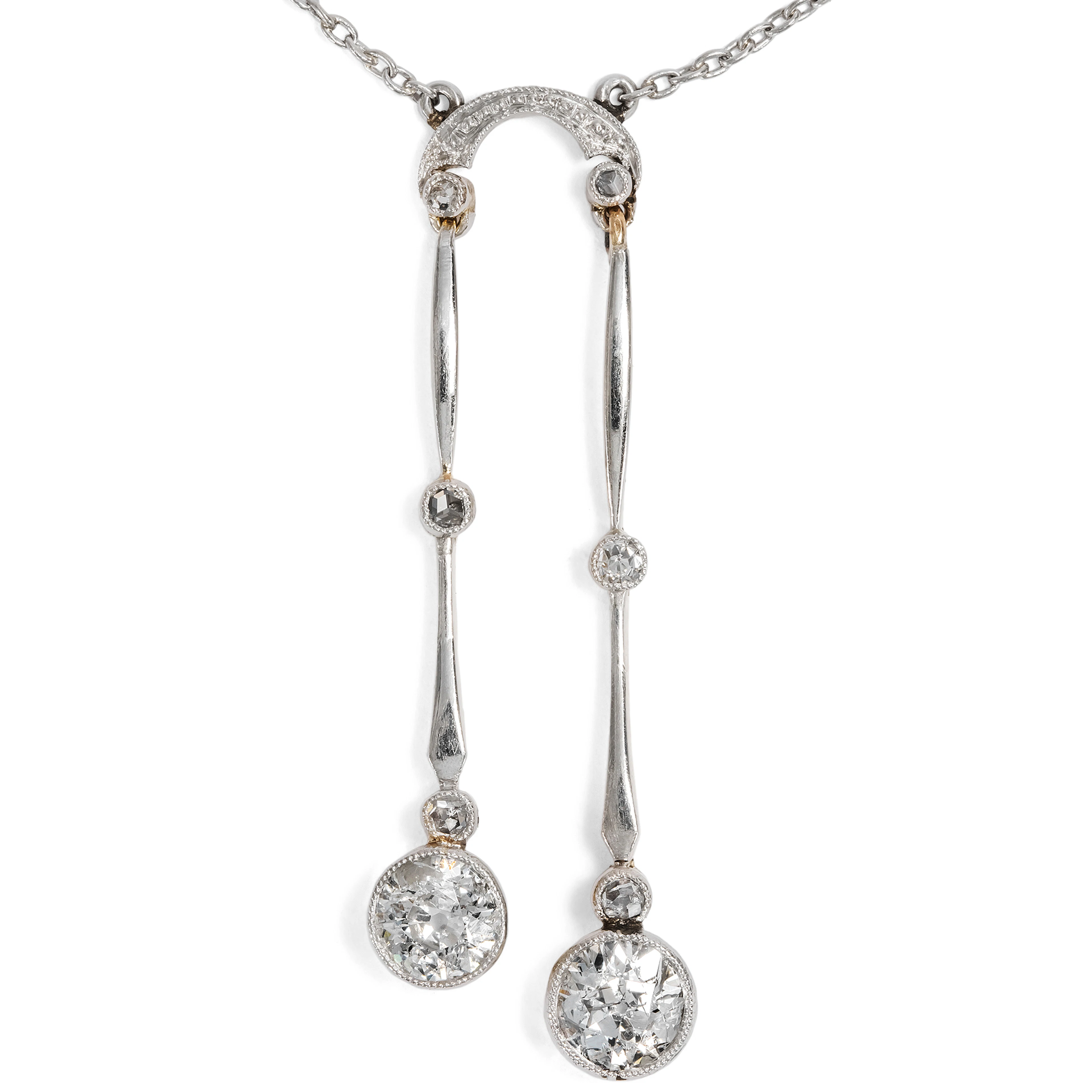 Elegant Negligé Necklace with Diamonds in Platinum on Gold, c. 1910