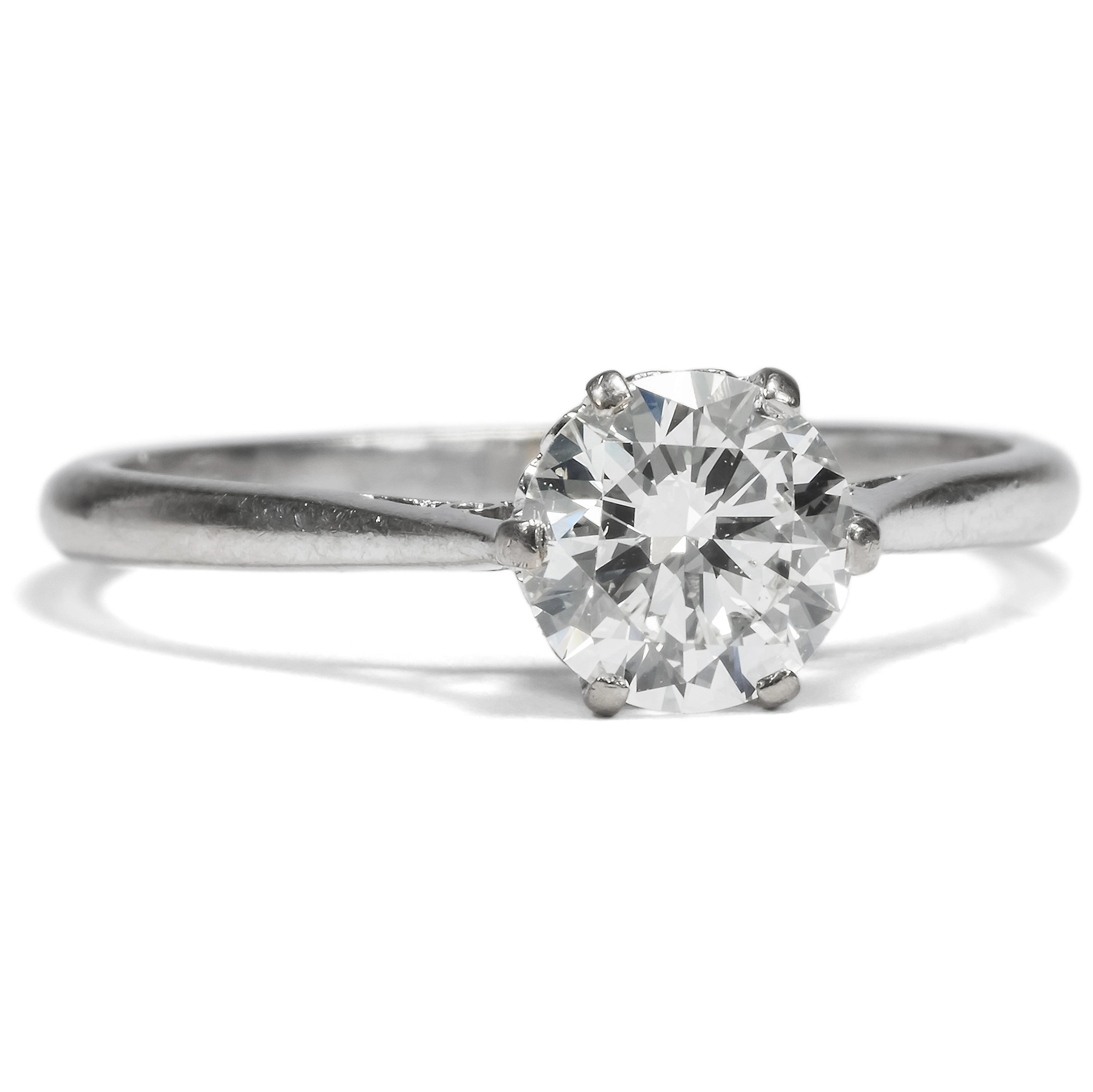 Expressive Engagement Ring with 0.88 ct Brilliant Cut Diamond in White
