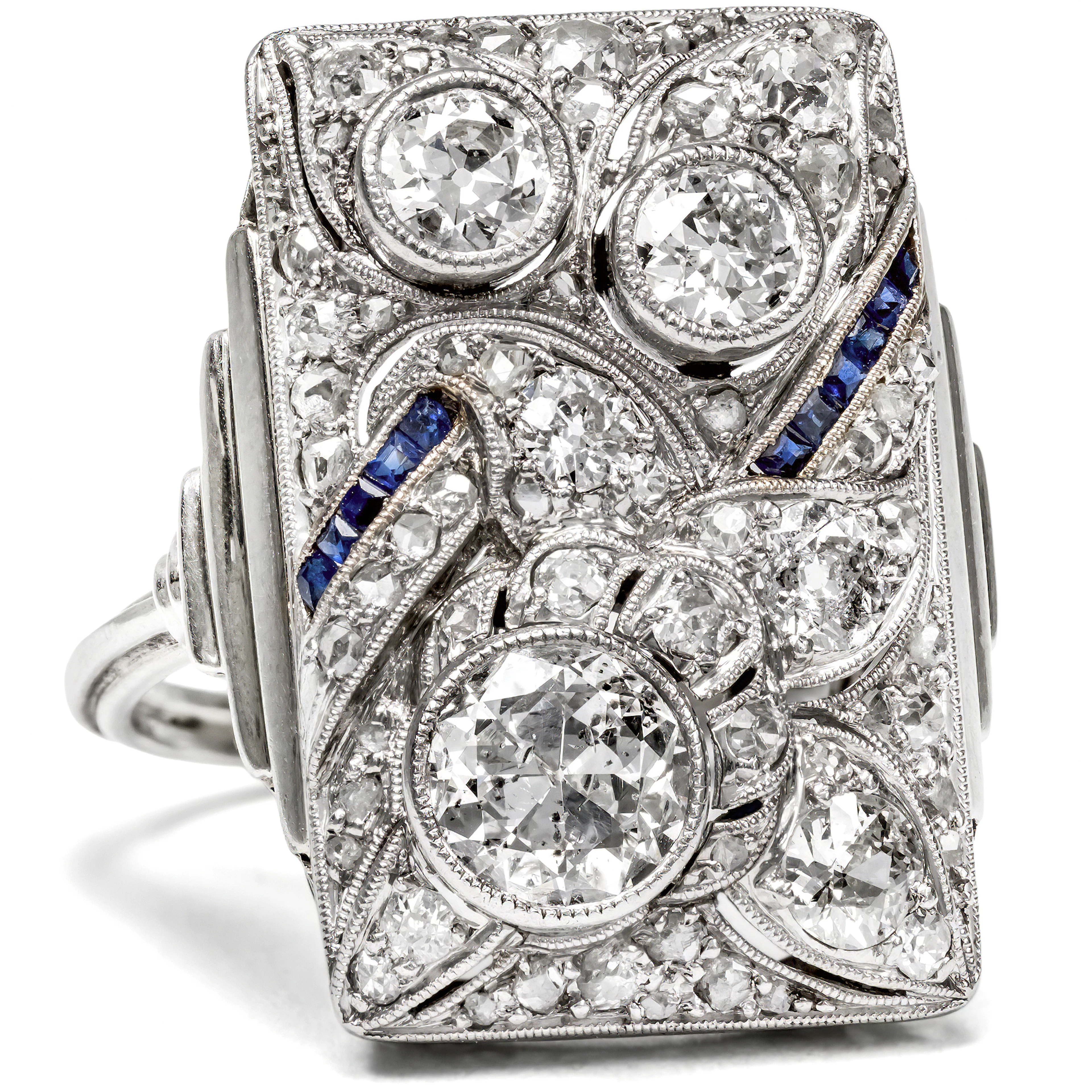 Extravagant Art Deco Ring with Diamonds in Platinum and White Gold, c. 1925