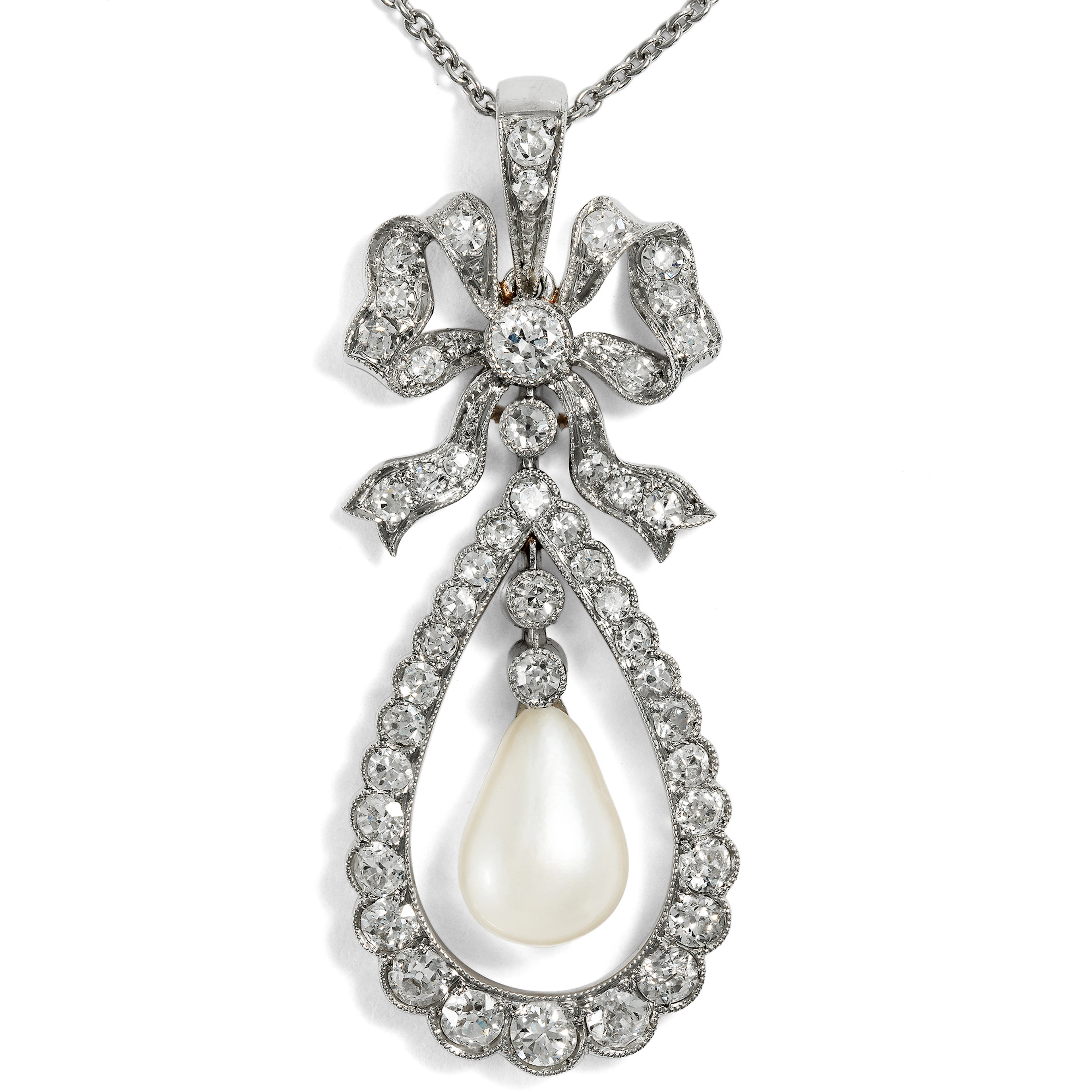 Elegant Pendant with a Natural Saltwater Pearl and Diamonds in Platinum