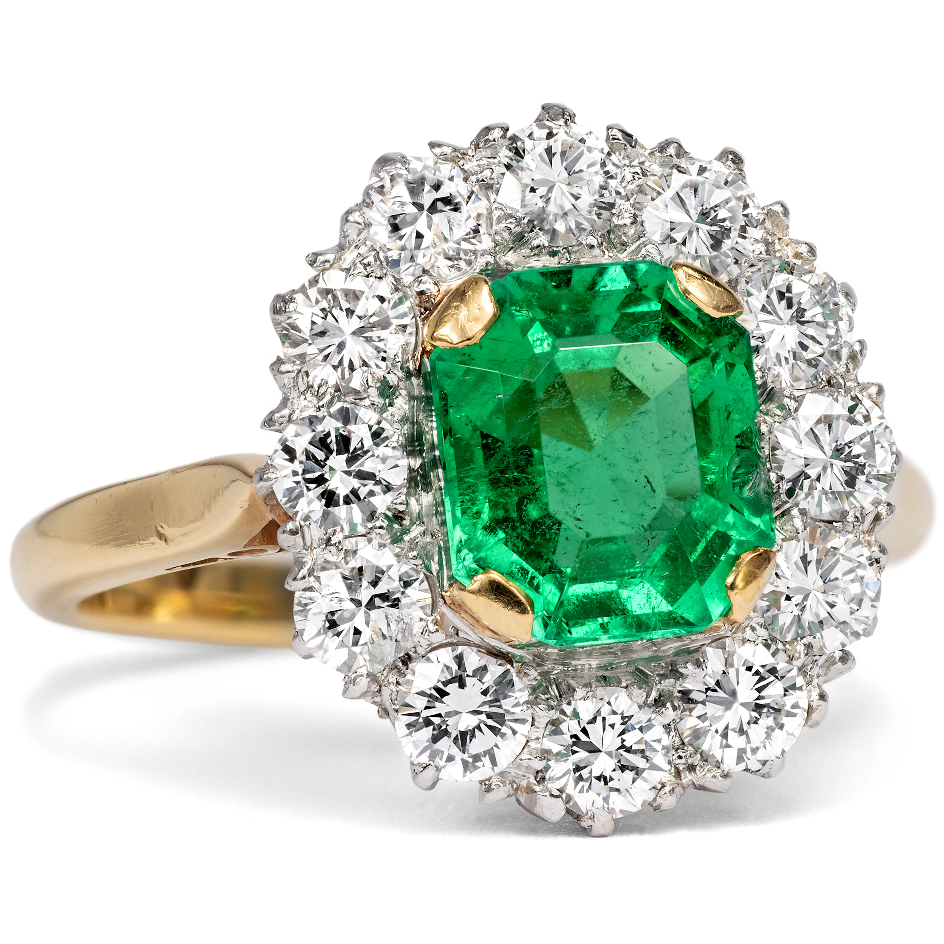Timeless Cluster Ring with a Colombian Emerald and Diamonds, c. 1950