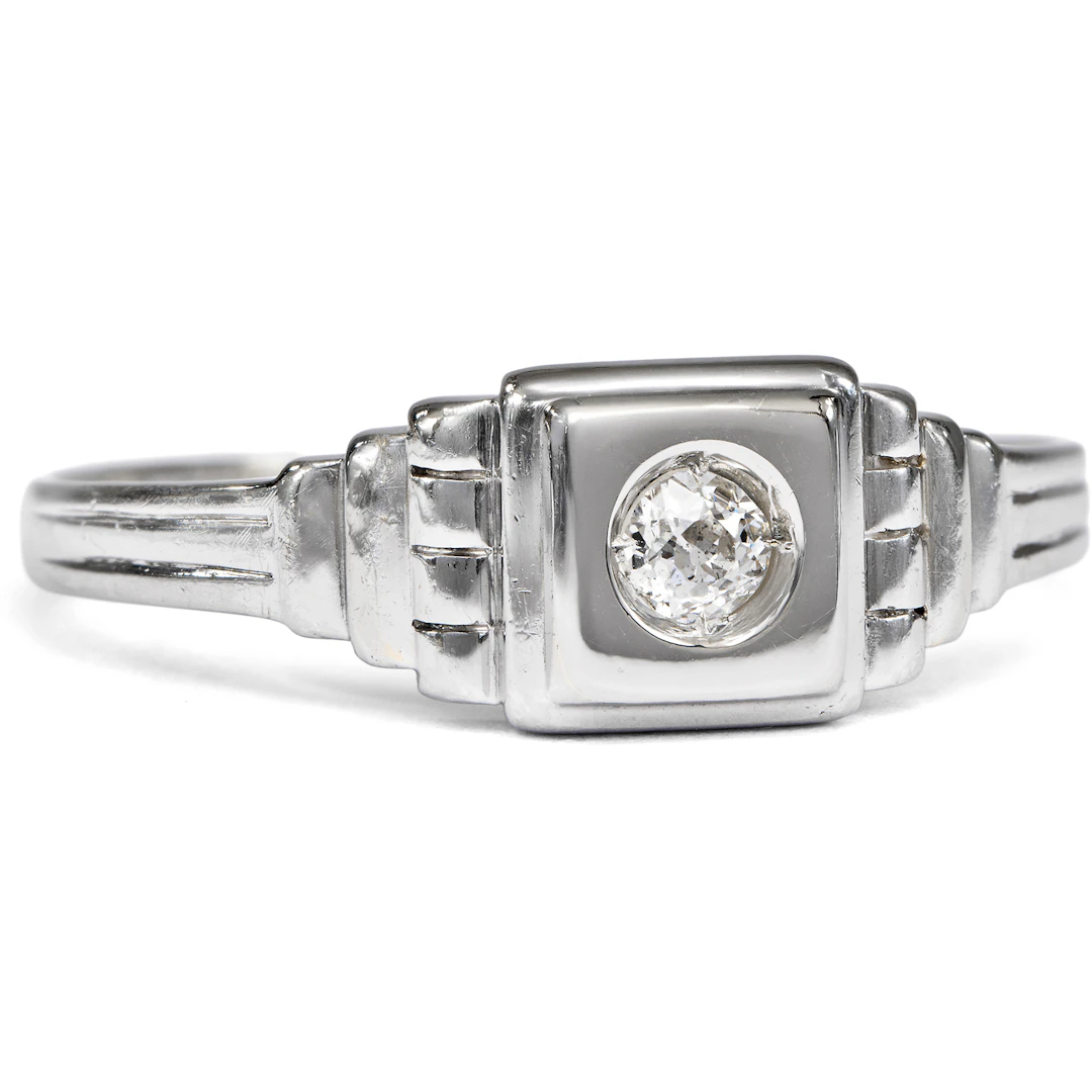 Minimalist Solitaire Ring with a Diamond in White Gold, c. 1925