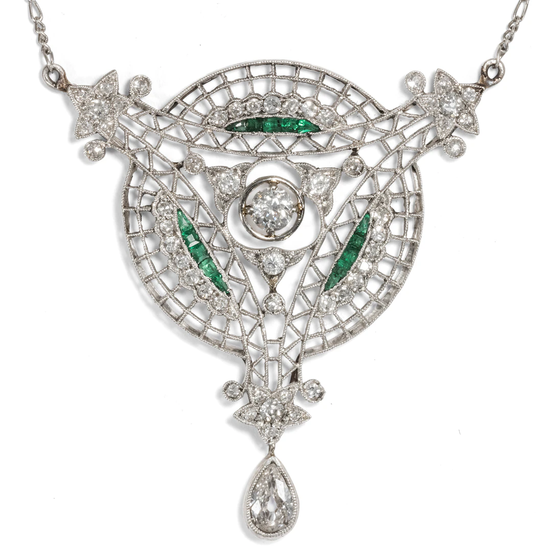 Delicate Necklace with Diamonds & Emeralds in Platinum, circa 1915