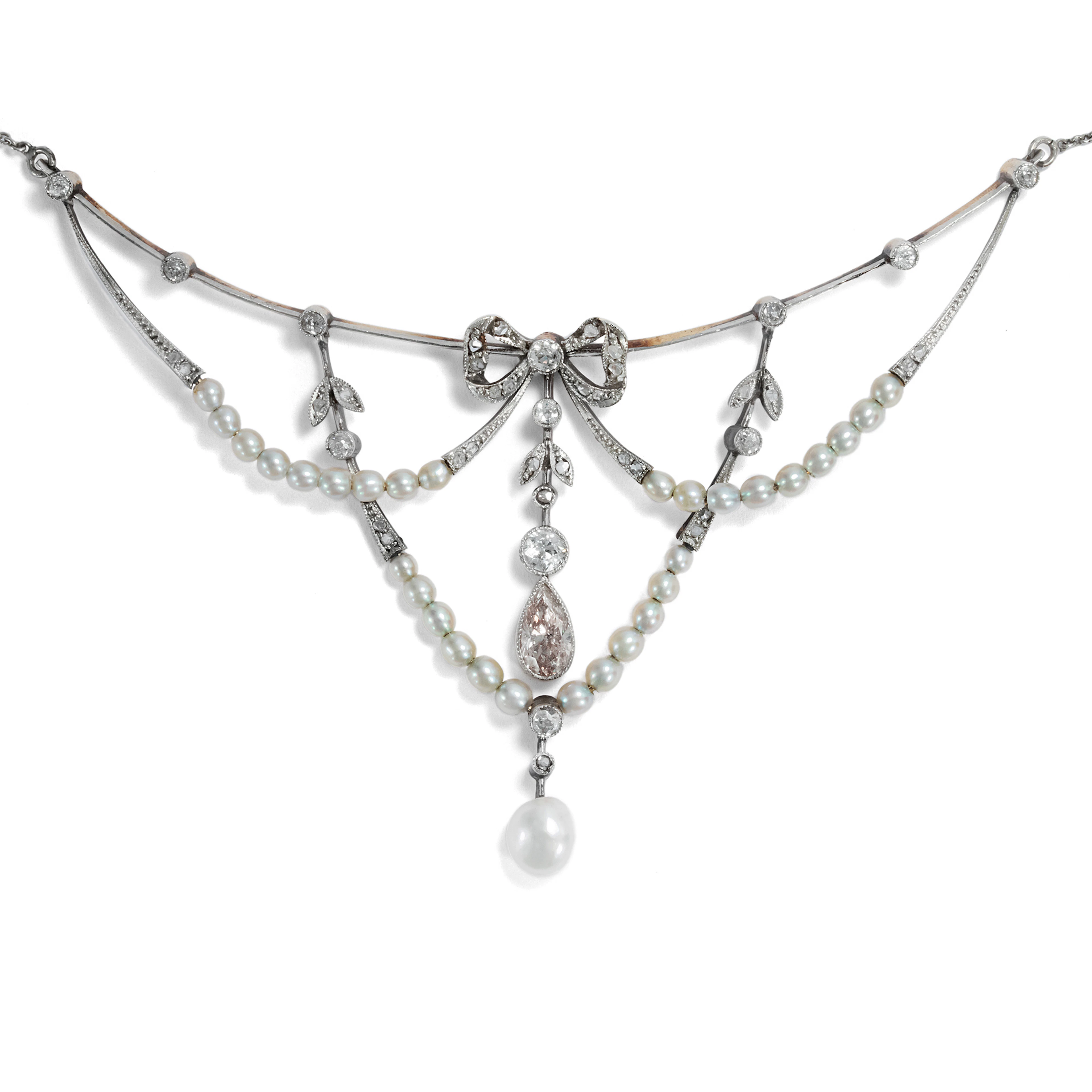Delicate Necklace With Diamonds & Natural Pearls in Gold & Platinum, c. 1905