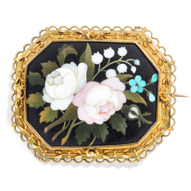 Antique Medallion Brooch With Pietra Dura in Gold, Florence & England