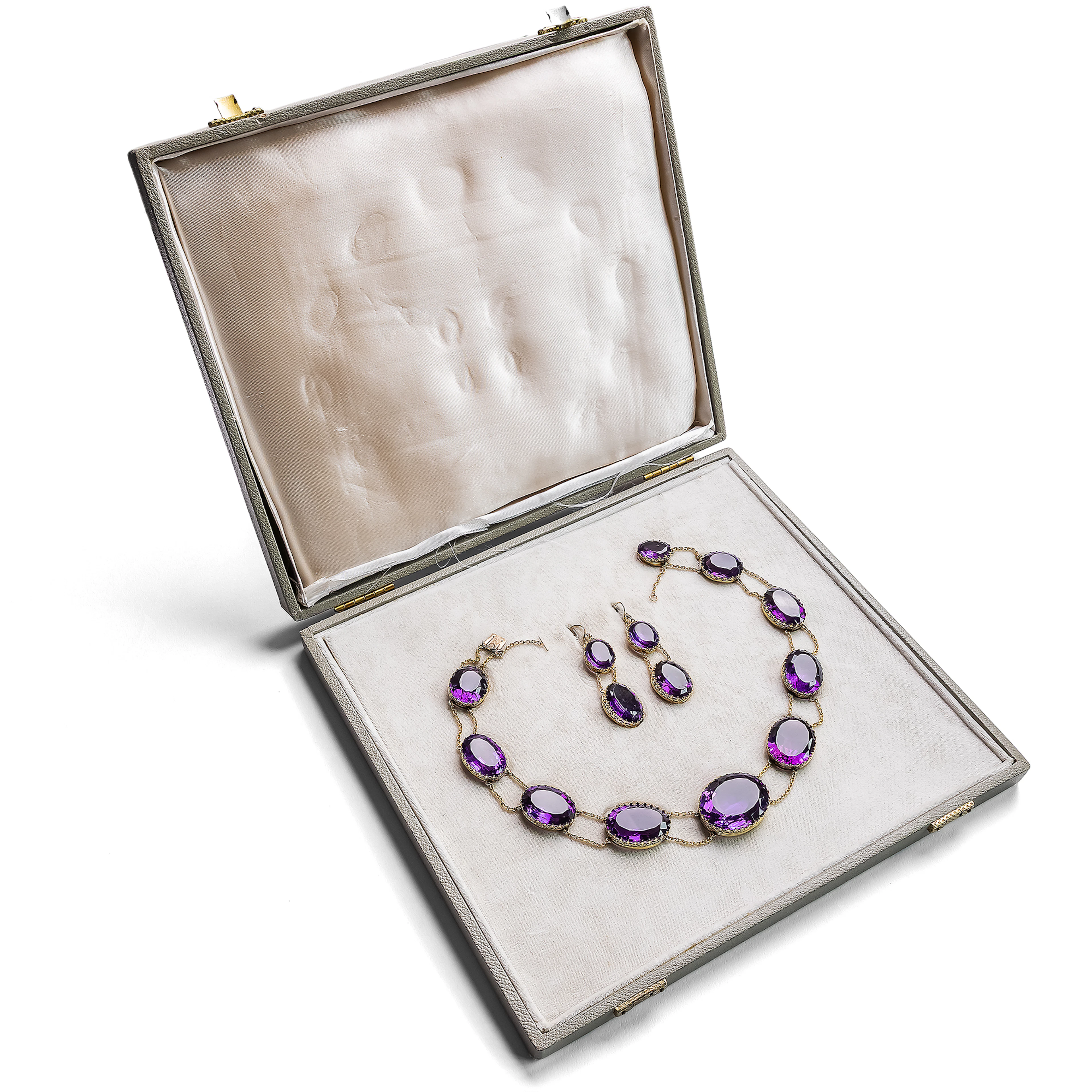 Magnificent Amethyst Gold Rivière with Matching Earrings, c. 1870