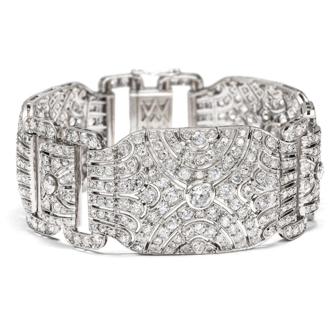Exquisite Bracelet with 14.10 ct Diamonds in Platinum by Léon Tcherkassy