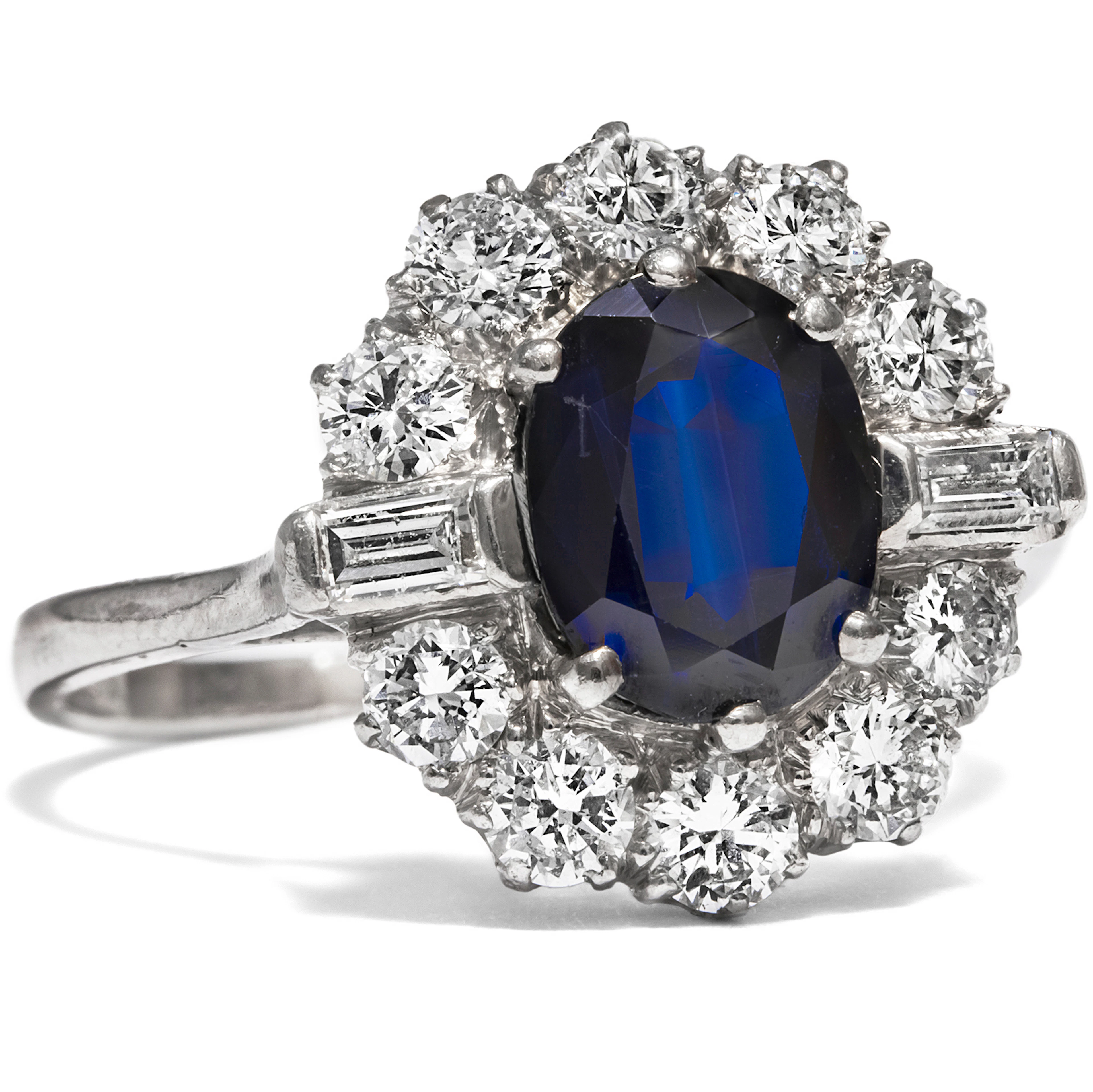 Luxurious Vintage Entourage Ring With Sapphire & Diamonds, Great Britain
