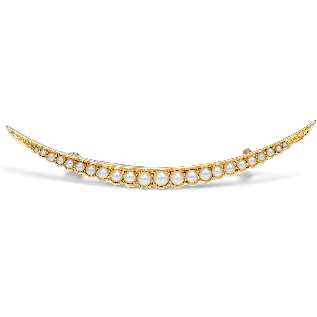 Elegant Antique Brooch with Natural Pearls in Gold, c. 1900