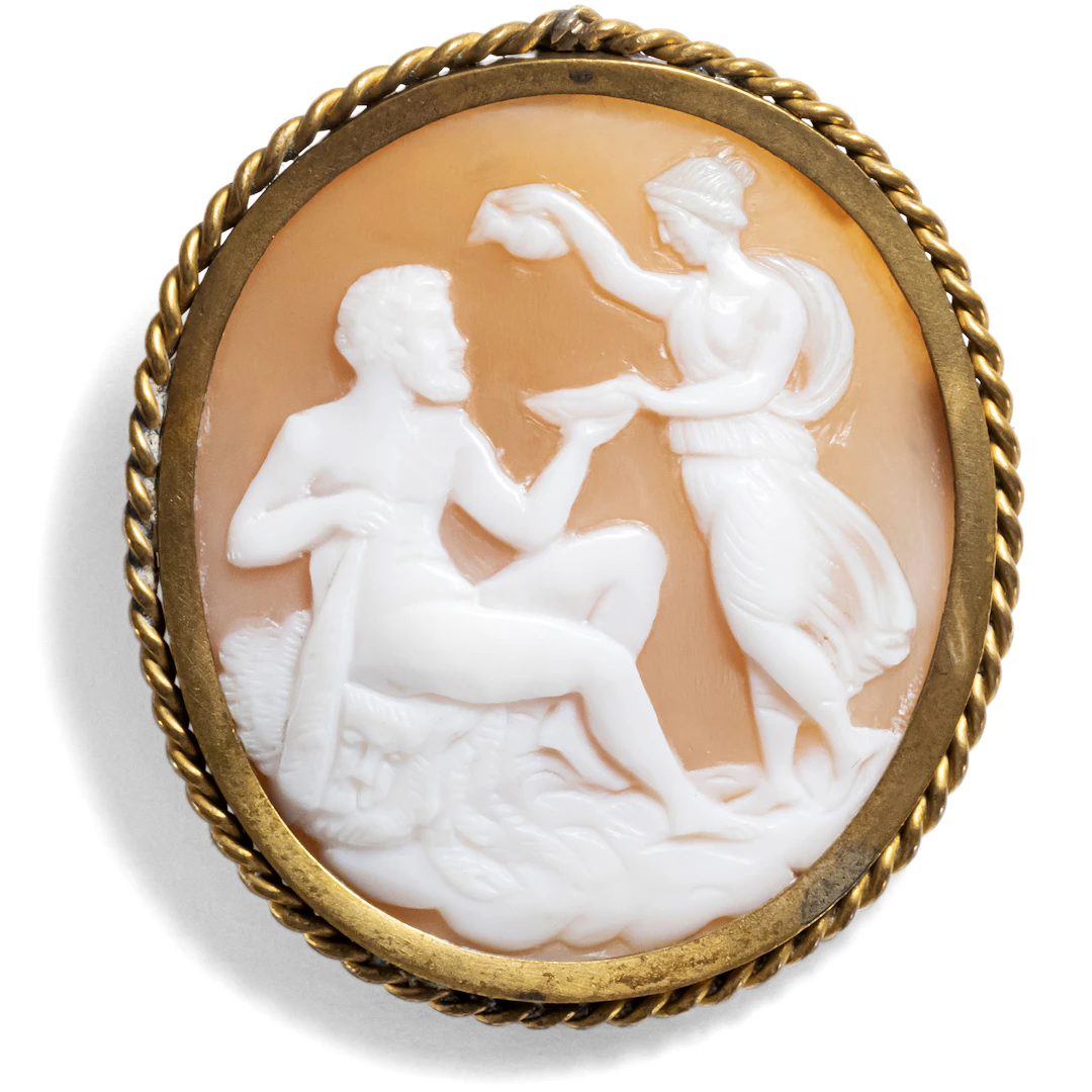 Rare Shell Cameo Depicting the Feeding of Hercules, Italy c. 1860