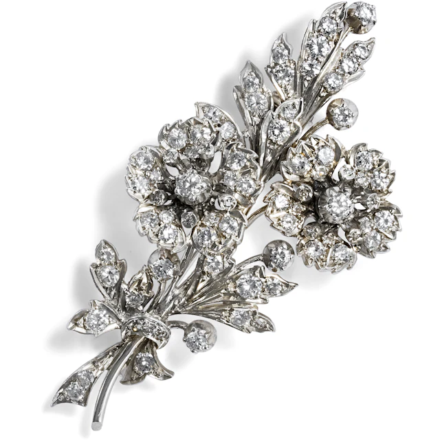 Sparkling Brooch with 5.40 ct Diamonds in Silver on Gold, circa 1940