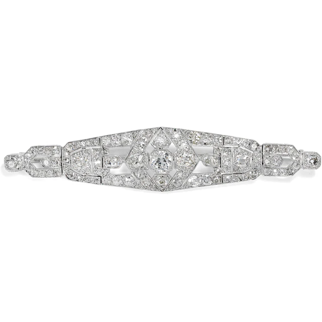 Glamorous Art Déco Brooch With 7.00 Ct Diamonds In Platinum, Circa 1930
