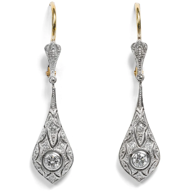 Elegant Déco-Inspired Diamond Earrings From Our Workshop