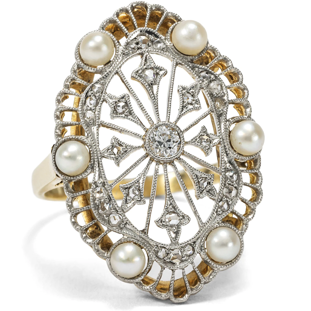 Elegant Ring with Natural Pearls and Diamonds in Platinum on Gold