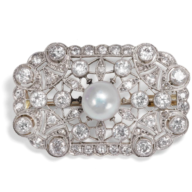 Filigree Brooch with Natural Pearl & Diamonds in Platinum & Gold, c. 1910