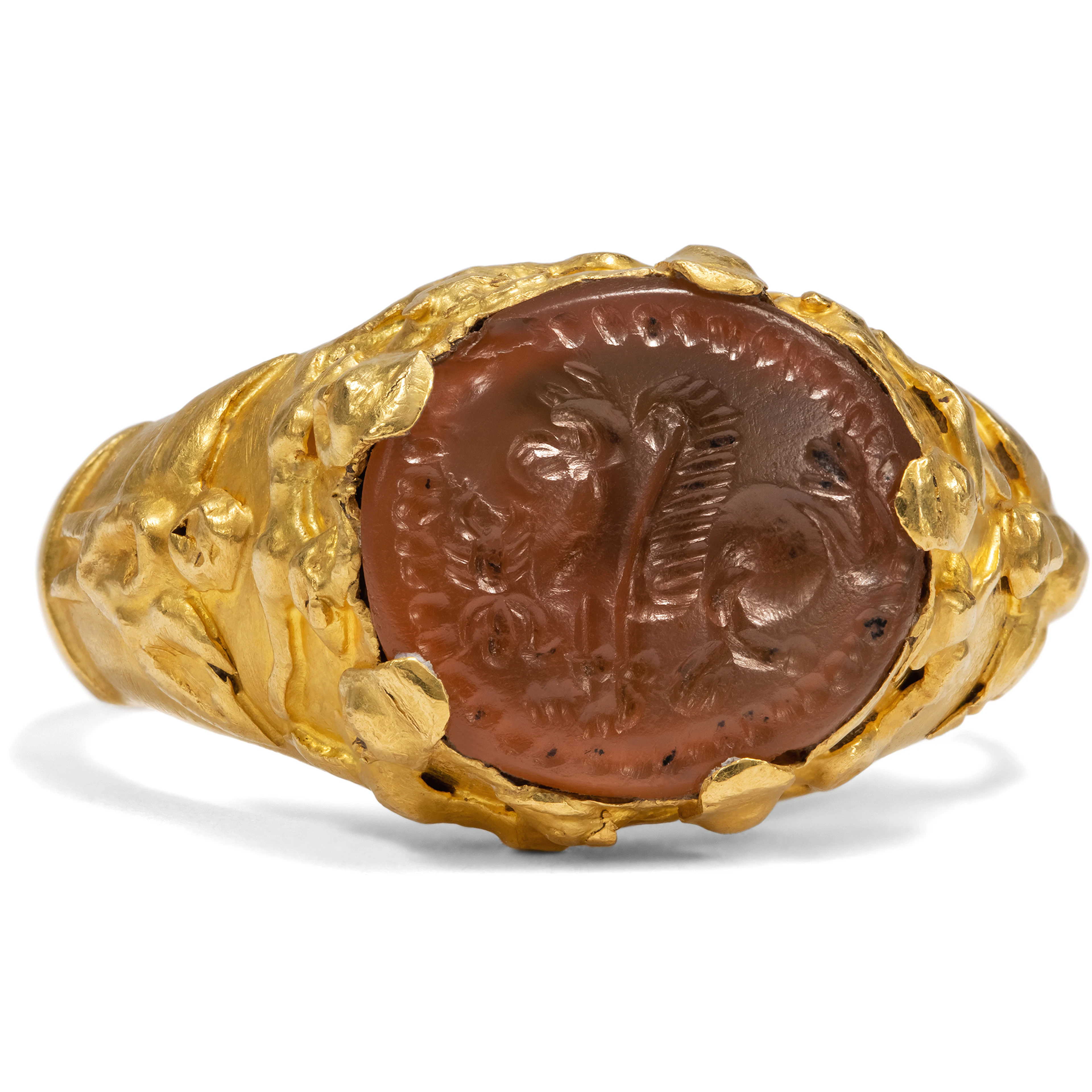 Antique Gold Ring with Carnelian Intaglio, Likely Sassanid, 4th to
