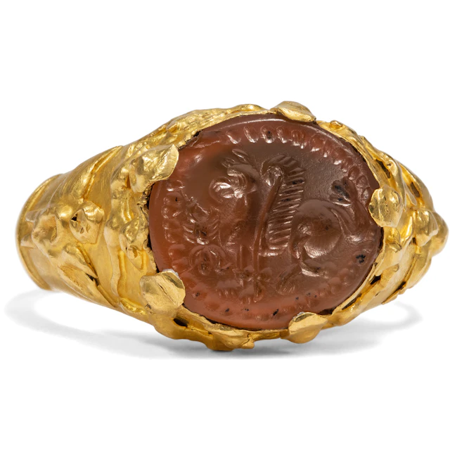 Antique Gold Ring with Carnelian Intaglio, Likely Sassanid, 4th to