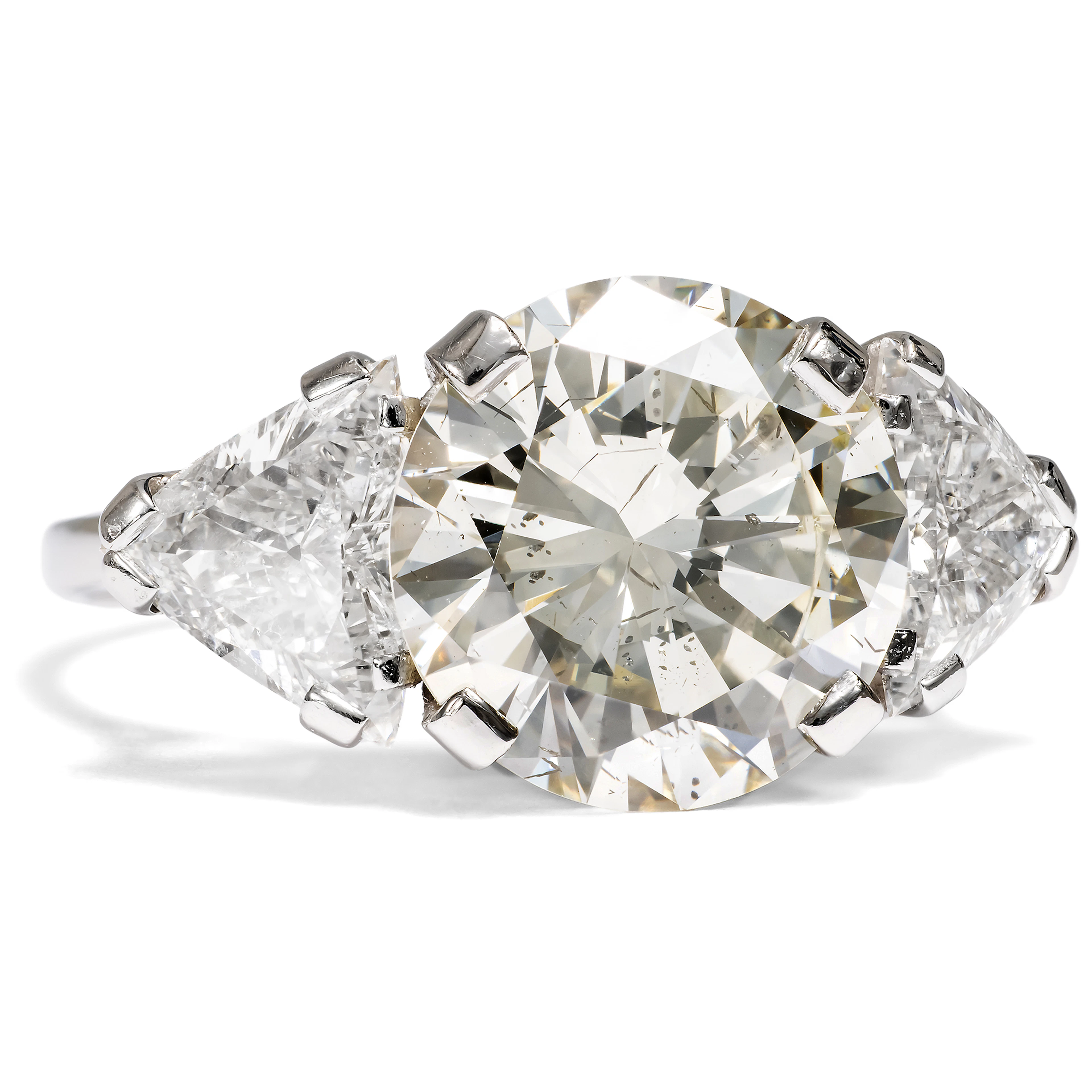 Glamorous Vintage Ring with 6.17 ct Brilliant & Trillion Diamonds, c. 2000