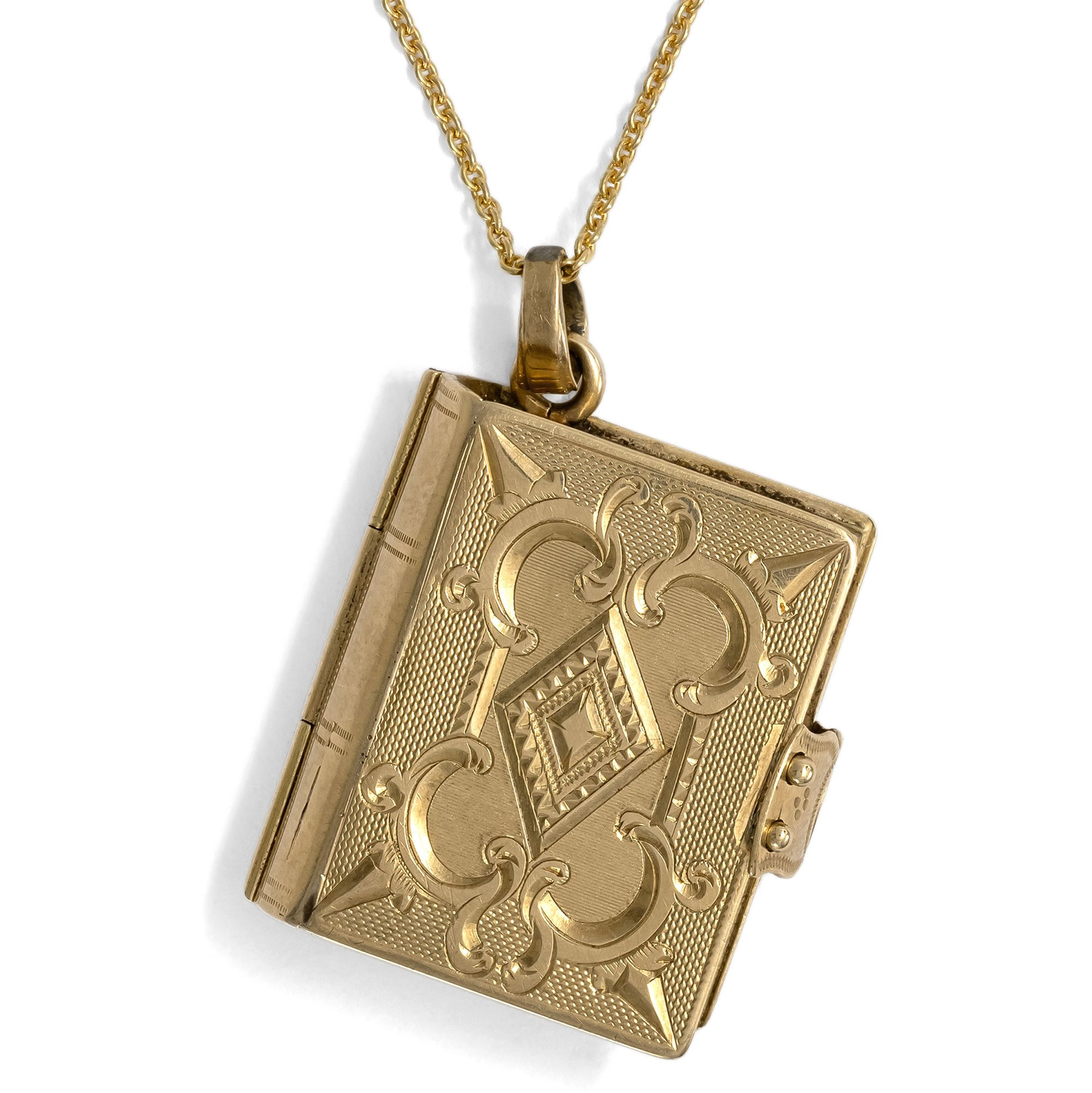 Family Album Made of Gold as a Locket Pendant, c. 1885