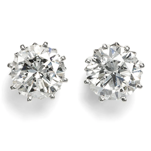 Precious vintage stud earrings with 4.00 ct diamonds in platinum, 1950s