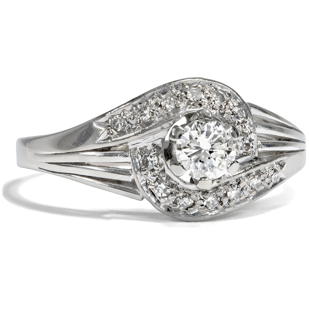 Dynamic Vintage Ring with 0.47 ct Diamonds in White Gold, c. 1965