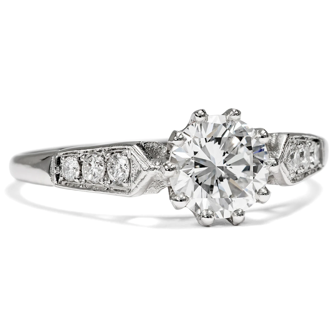 Unworn Platinum Ring with 0.96 ct Vintage Brilliant (E/vvs2) from our Workshop