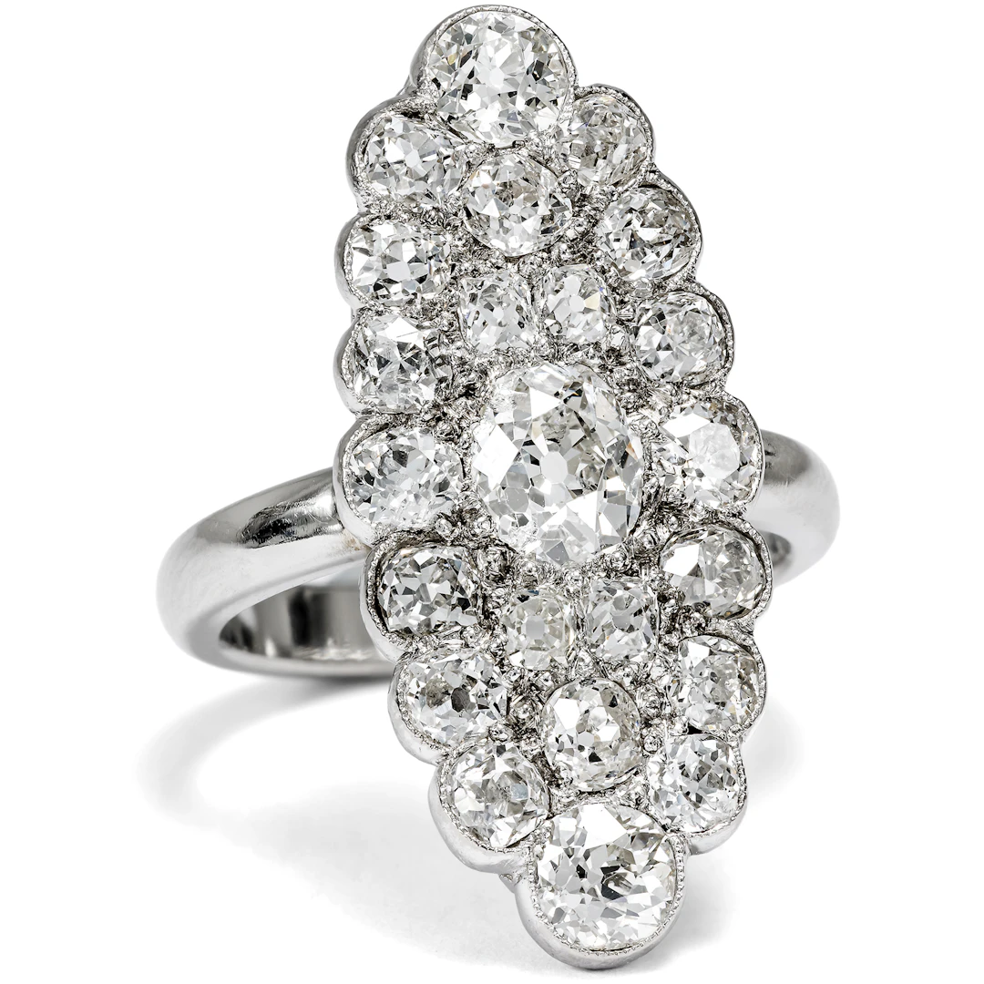 Large Navette Platinum Ring with 4.20 ct of Old Diamonds, c. 1900