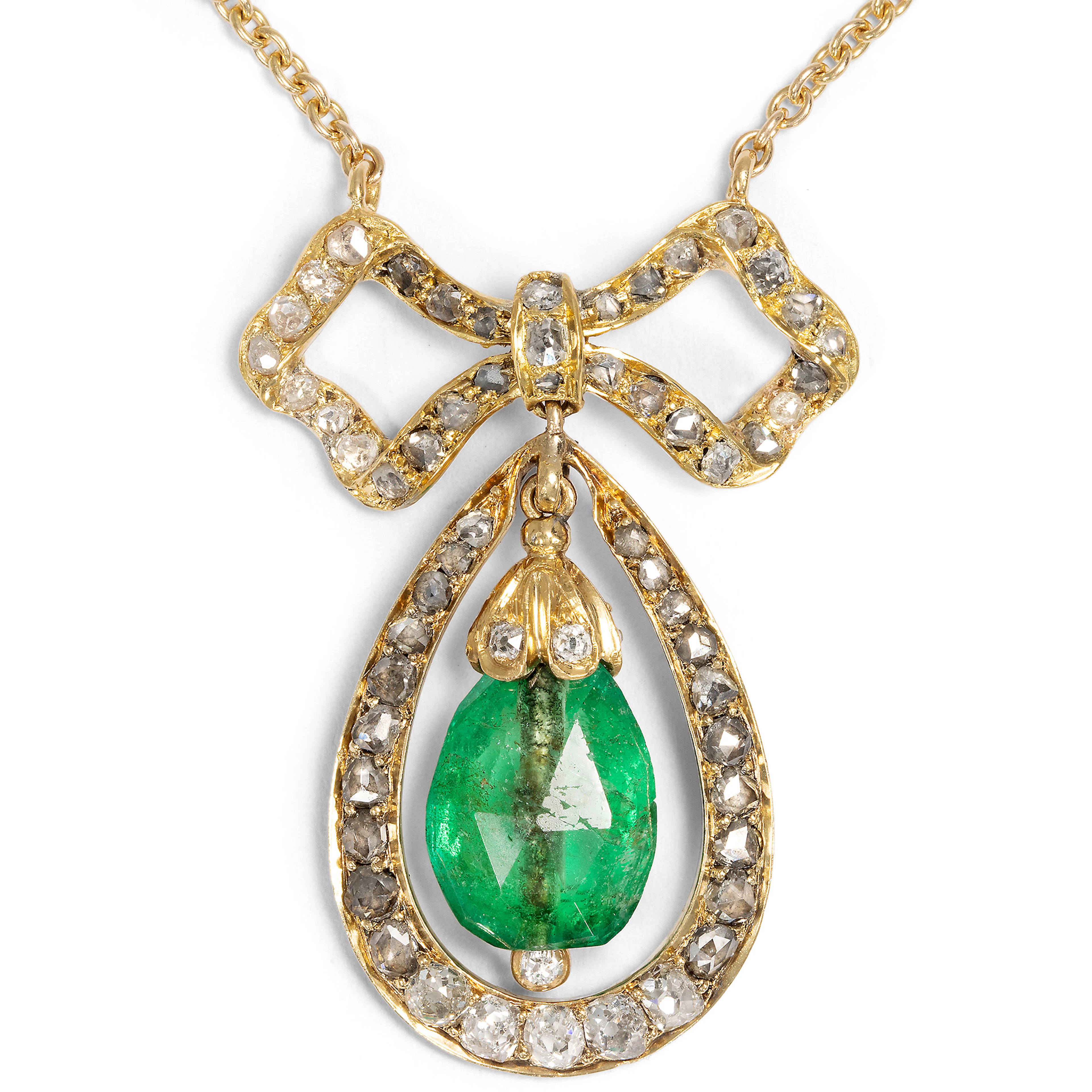 Elegant necklace with emerald briolette and diamonds in gold, c. 1910