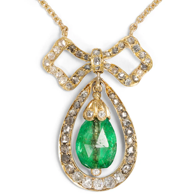 Elegant necklace with emerald briolette and diamonds in gold, c. 1910