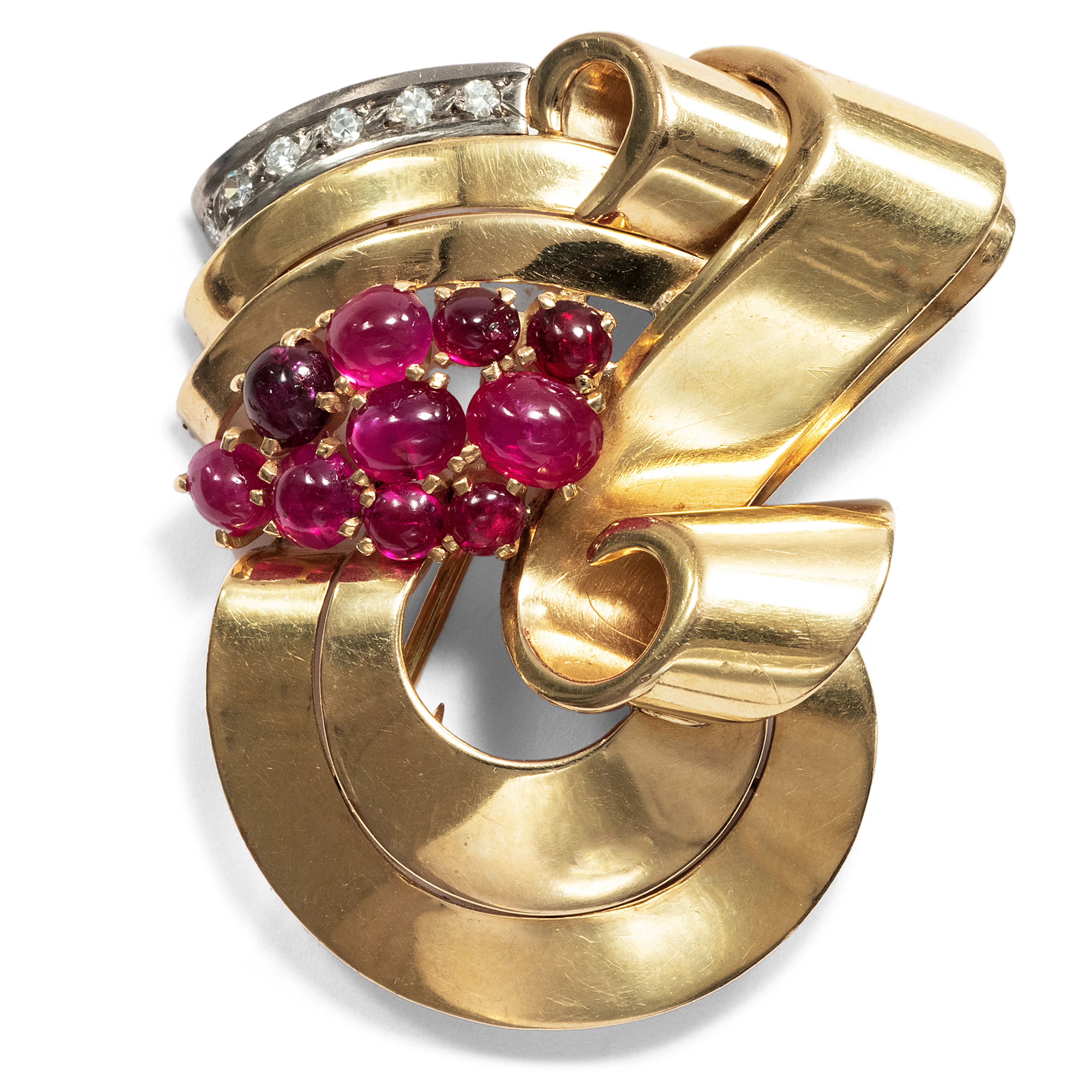 Parisian late Art Deco clip brooch set with ruby and diamonds, 1940s