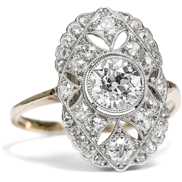 Elegant Ring in White Gold and Platinum with 1.63 Ct Diamonds, Vienna, ca. 1925