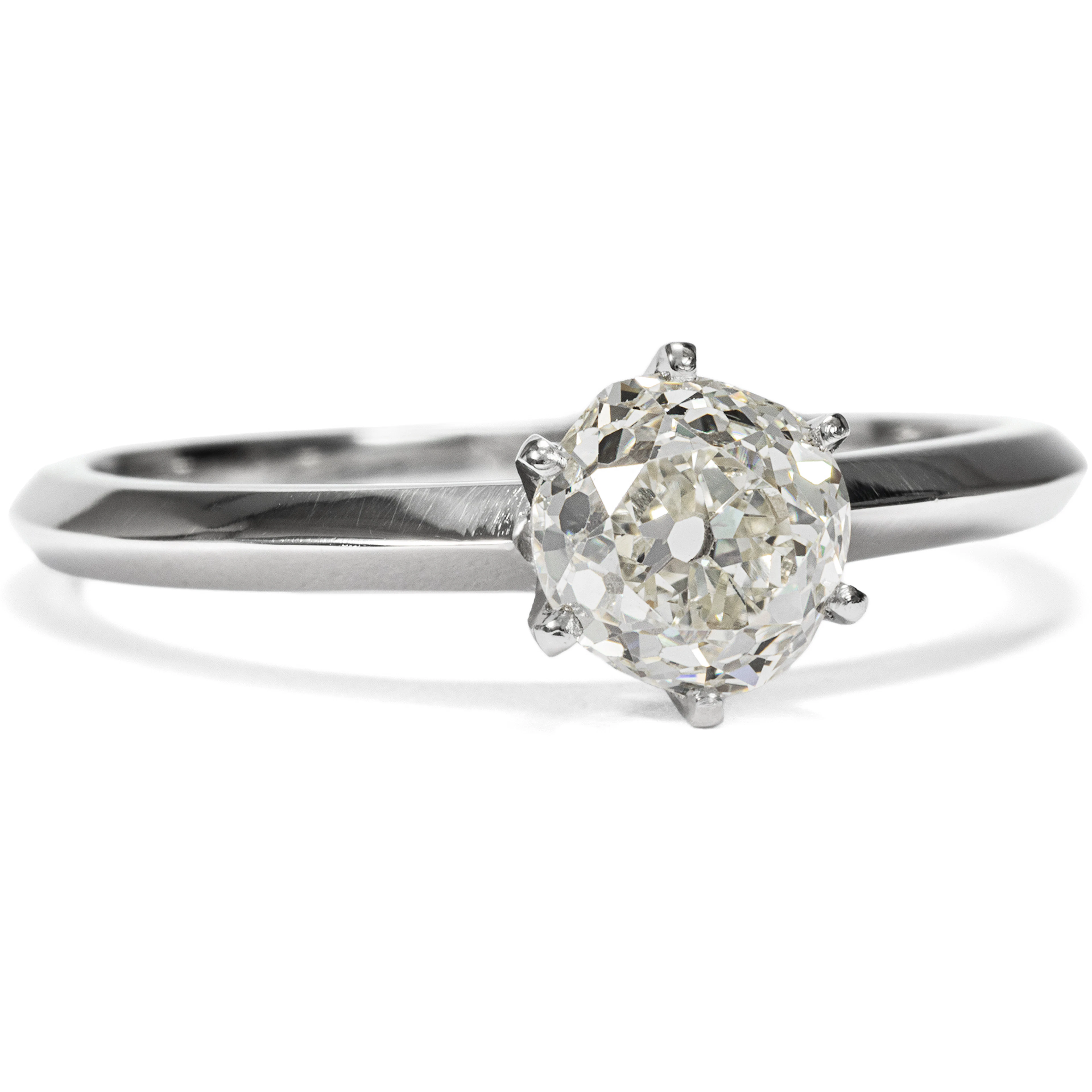 Classic Solitaire Ring With 0.96 ct (I/si1) Diamond in Platinum, Made