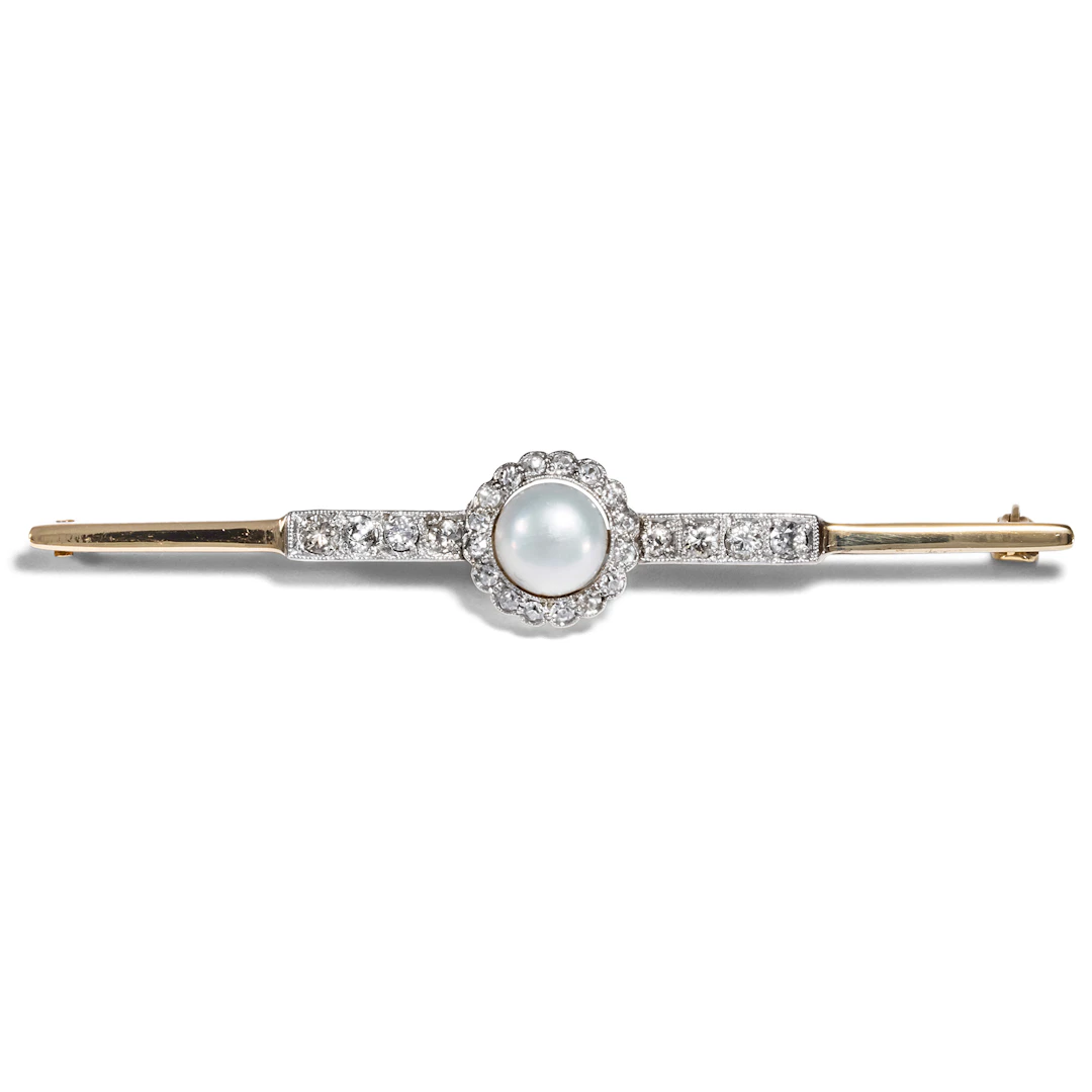 Elegant Bar Brooch With Natural Pearl & Diamonds in Gold & Platinum, c. 1925