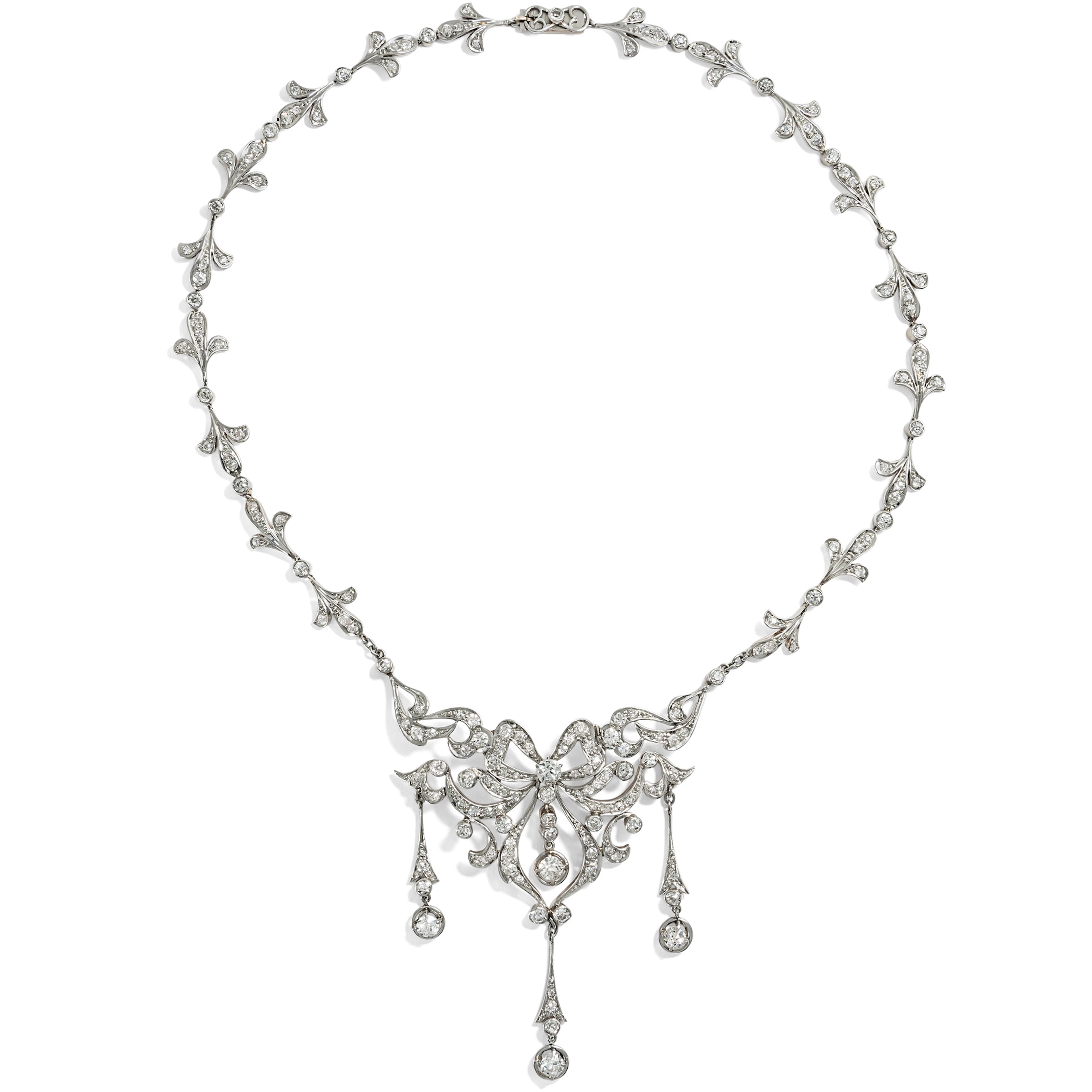 Antique Garland Style Necklace of Diamonds in Platinum on Gold, c. 1910