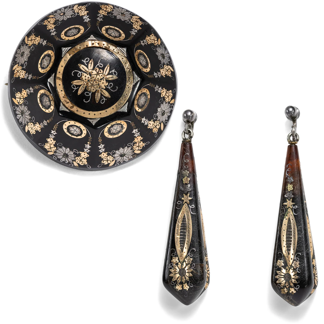 Well preserved horn piqué demiparure from England, ca. 1880