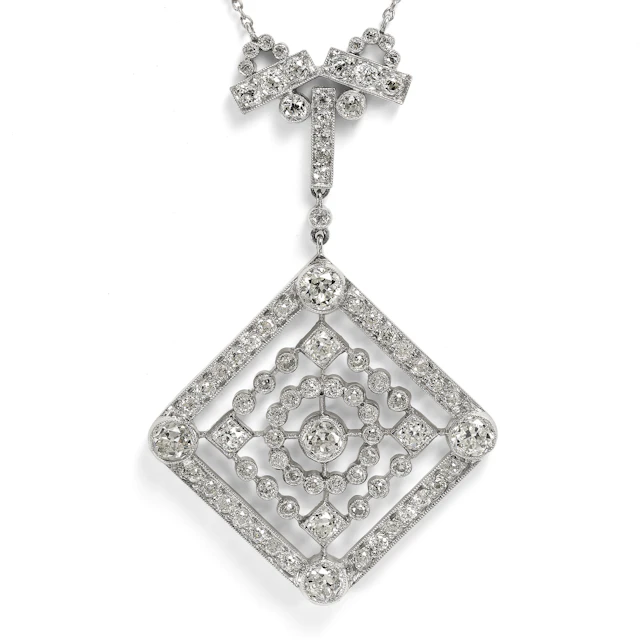 Elegant Belle Époque Diamond Necklace in Platinum, c. 1915