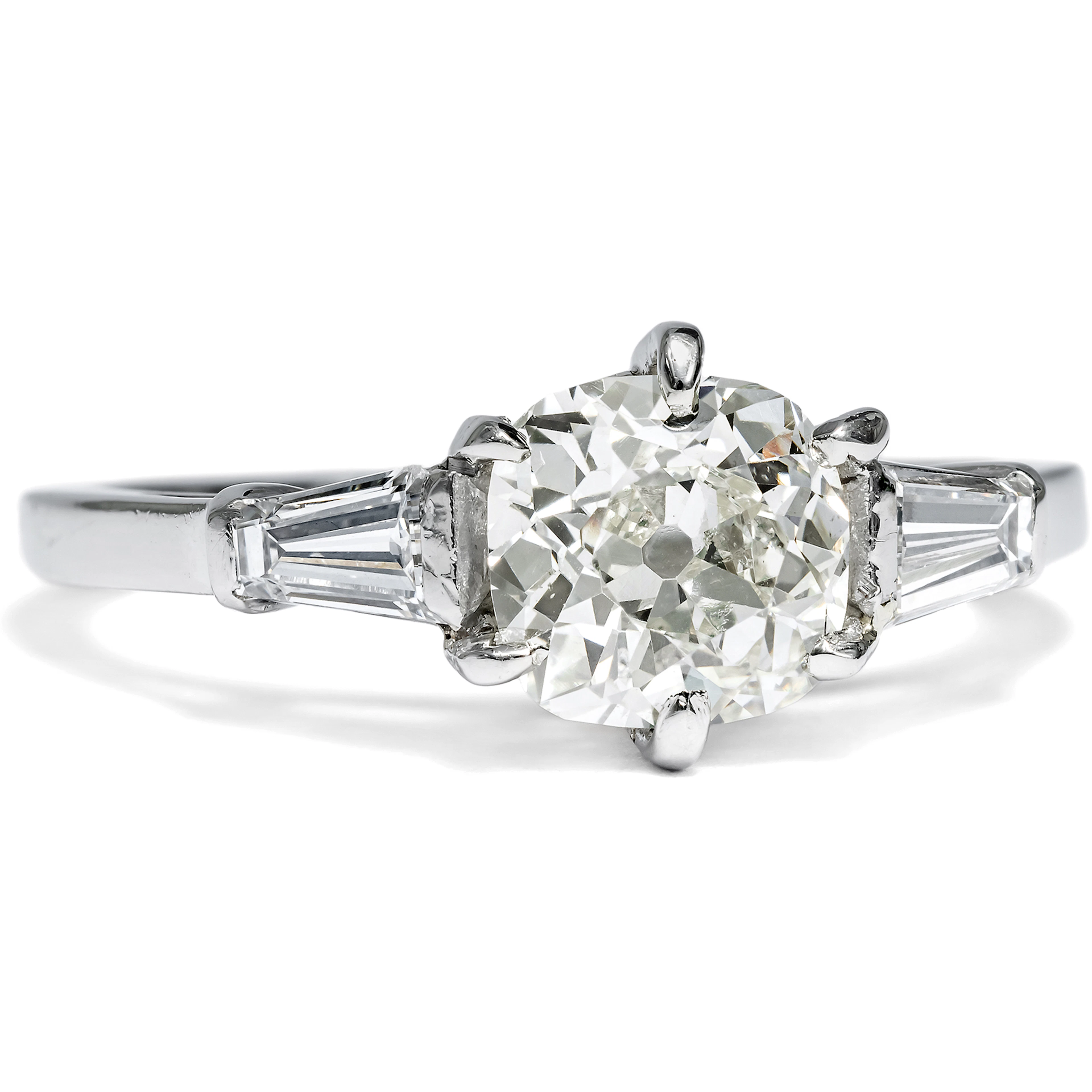 Glamorous Platinum Ring with 1.44 ct Old Mine Cut by Van Cleef & Arpels