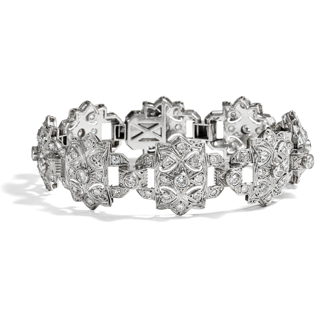 Precious Art Deco Diamond Bracelet Made of Platinum, ca. 1930