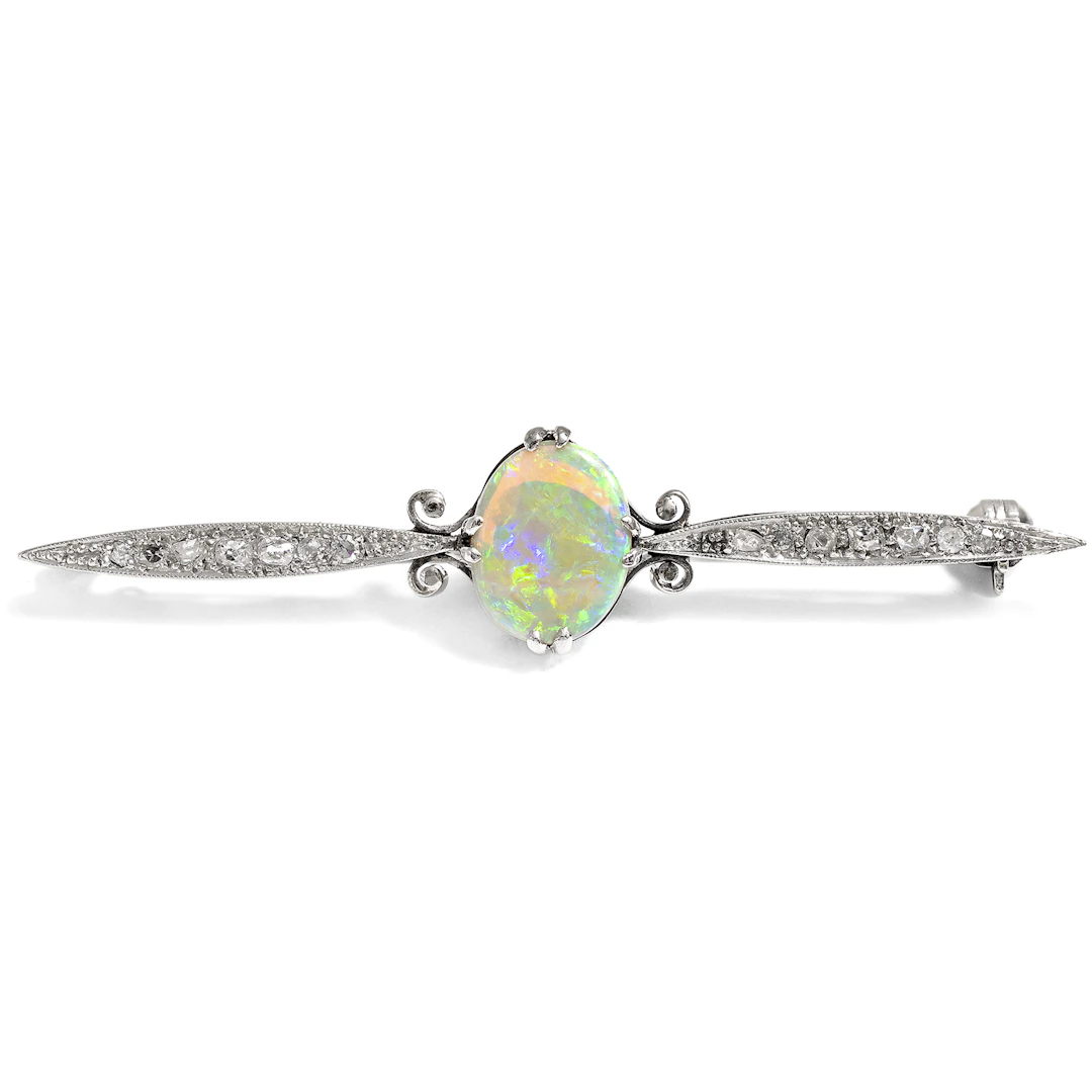 Elegant Bar Brooch with Opal and Diamonds in Platinum, England, circa 1925