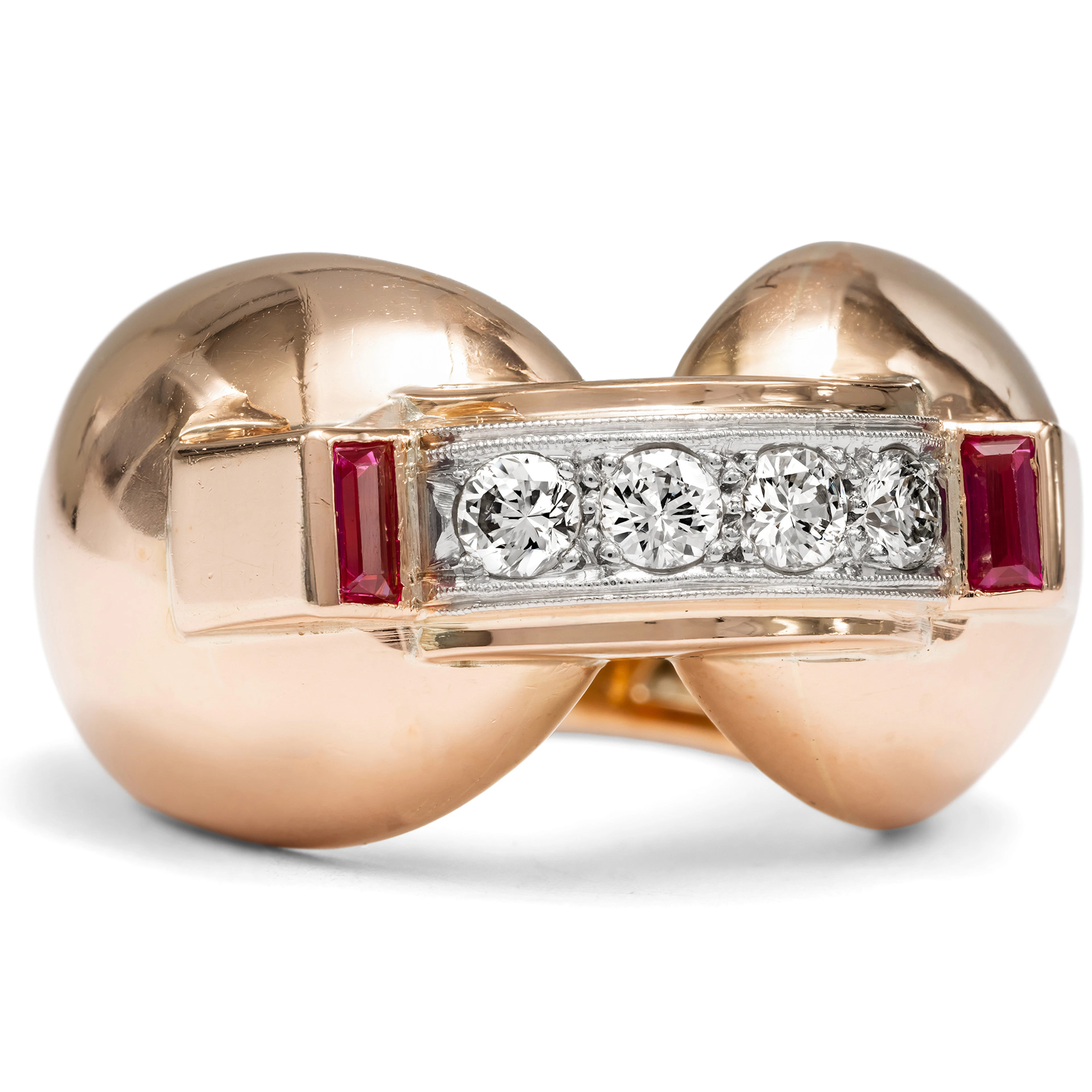 "Retro" ring with diamonds & rubies in red gold, circa 1940