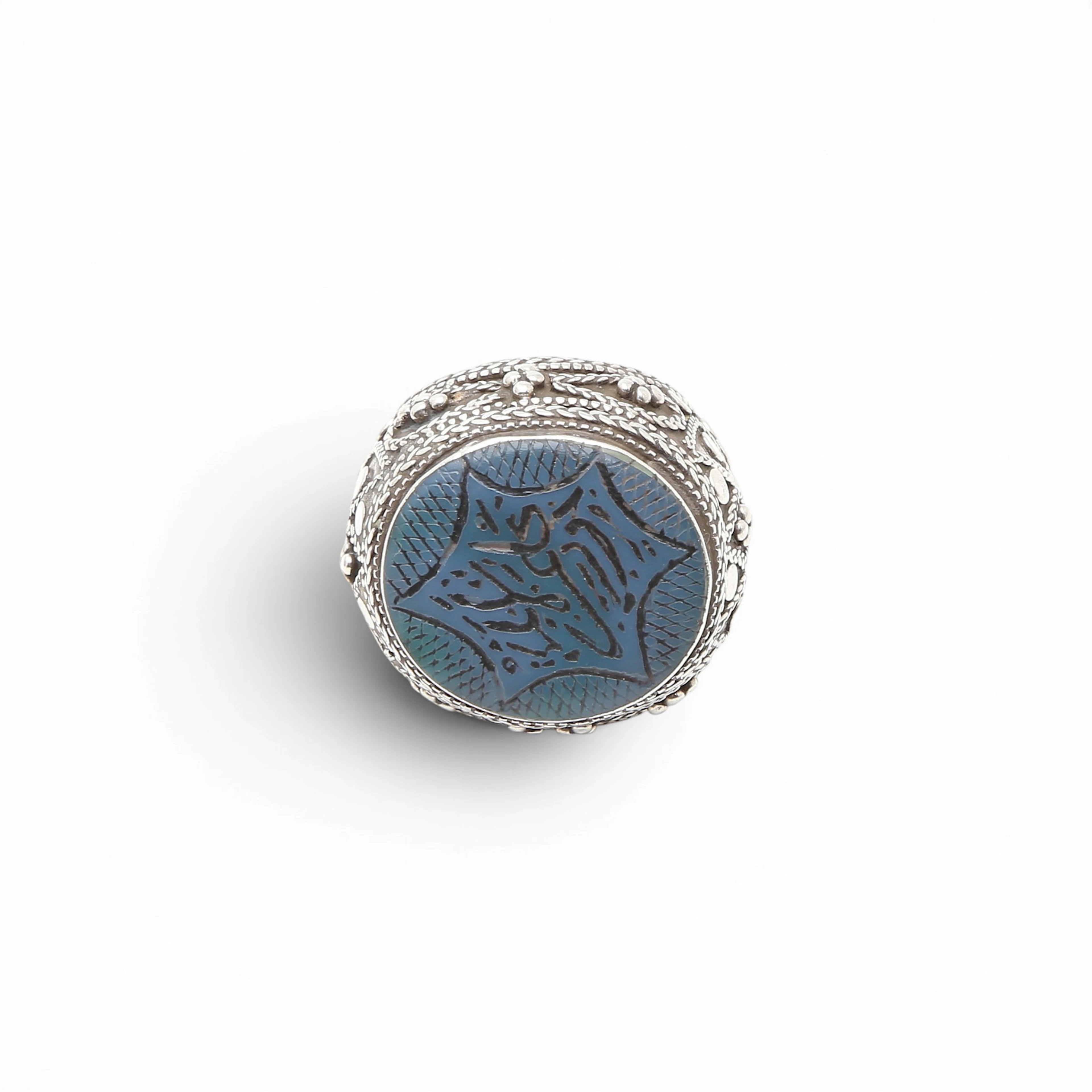 Probably Turkish ring in silver with green agate, 20th Century.