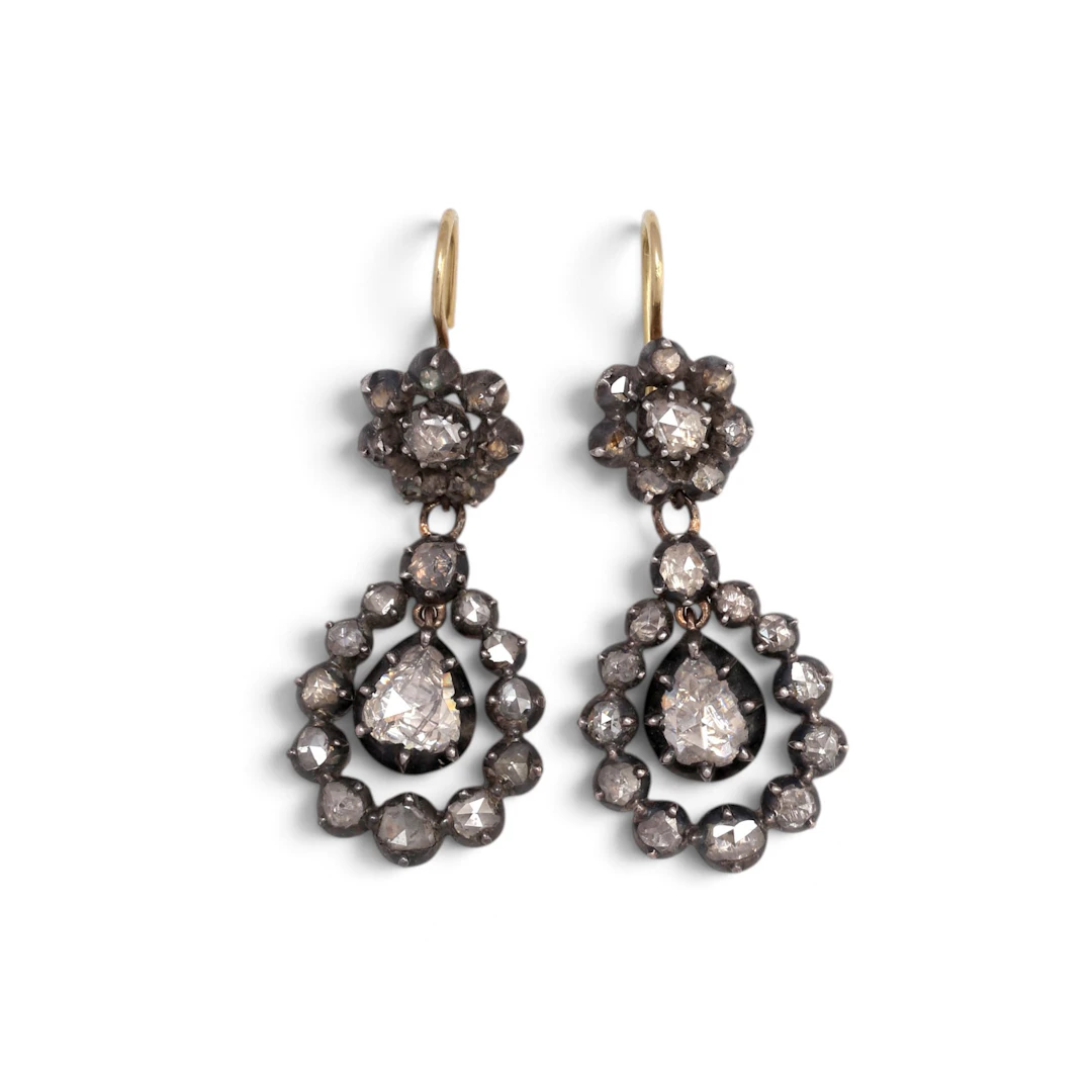 Diamonds long earrings, first third of the 19th Century.