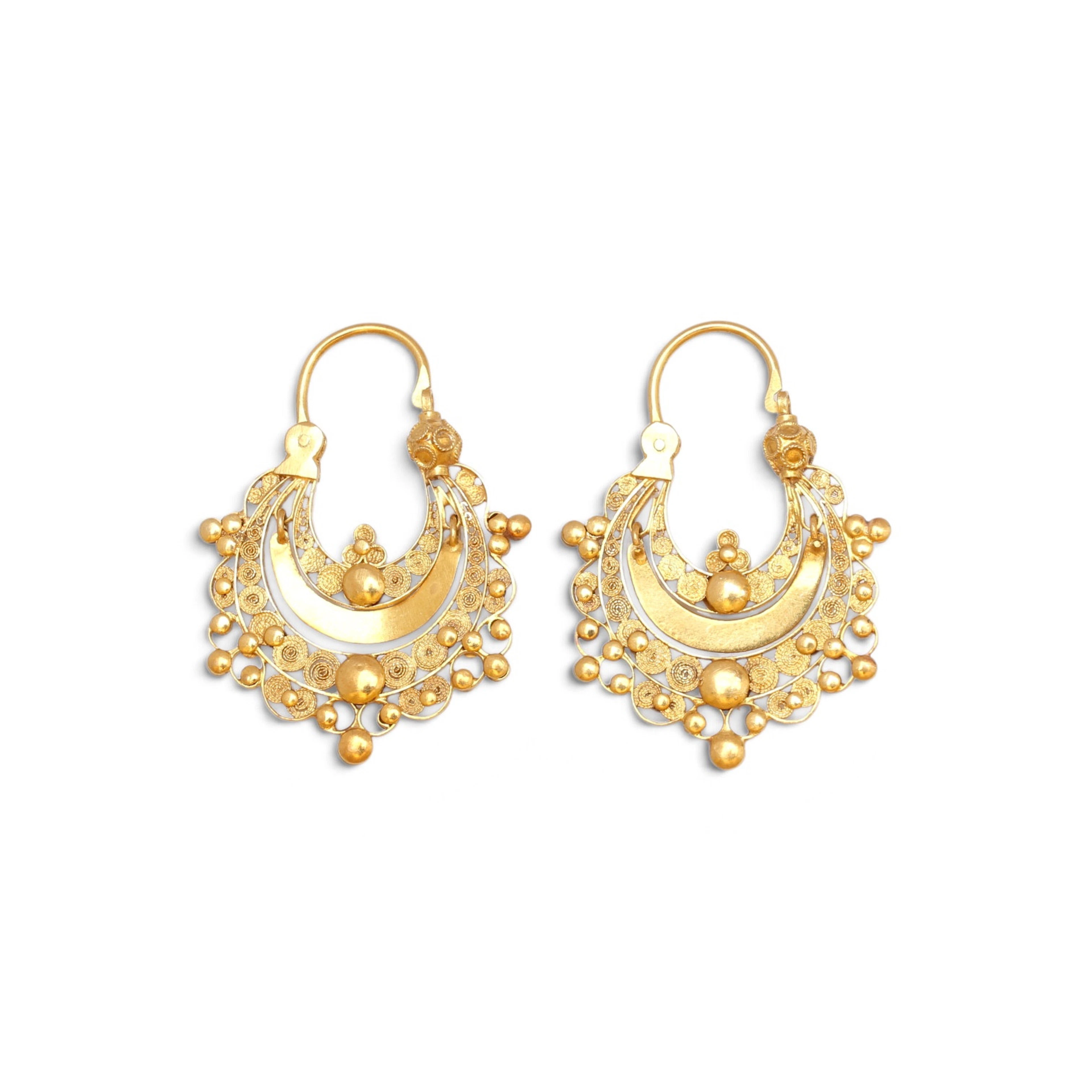 TRADITIONAL Portuguese gold filigree earrings.