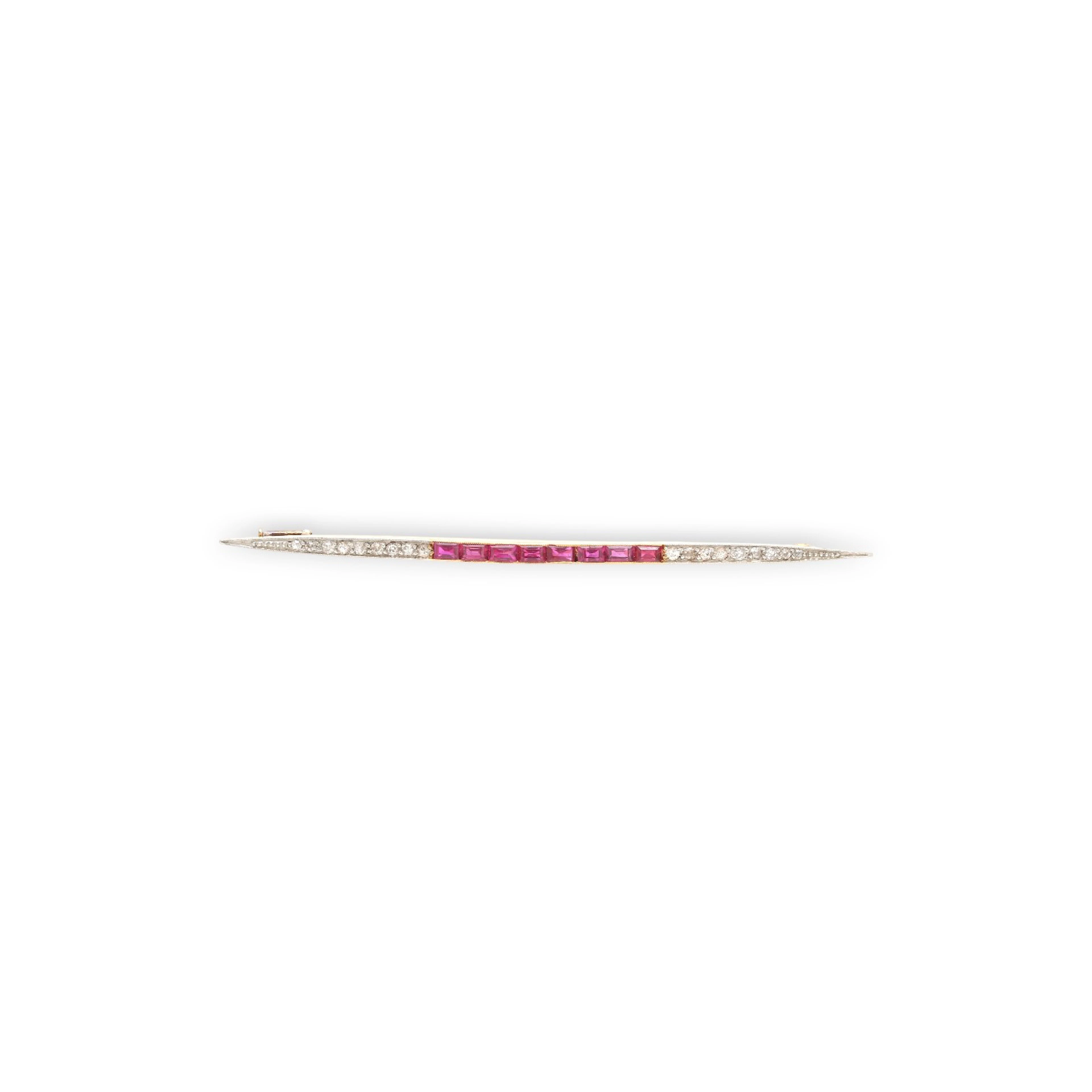 Diamonds and rubies brooch, first third of the 20th Century.