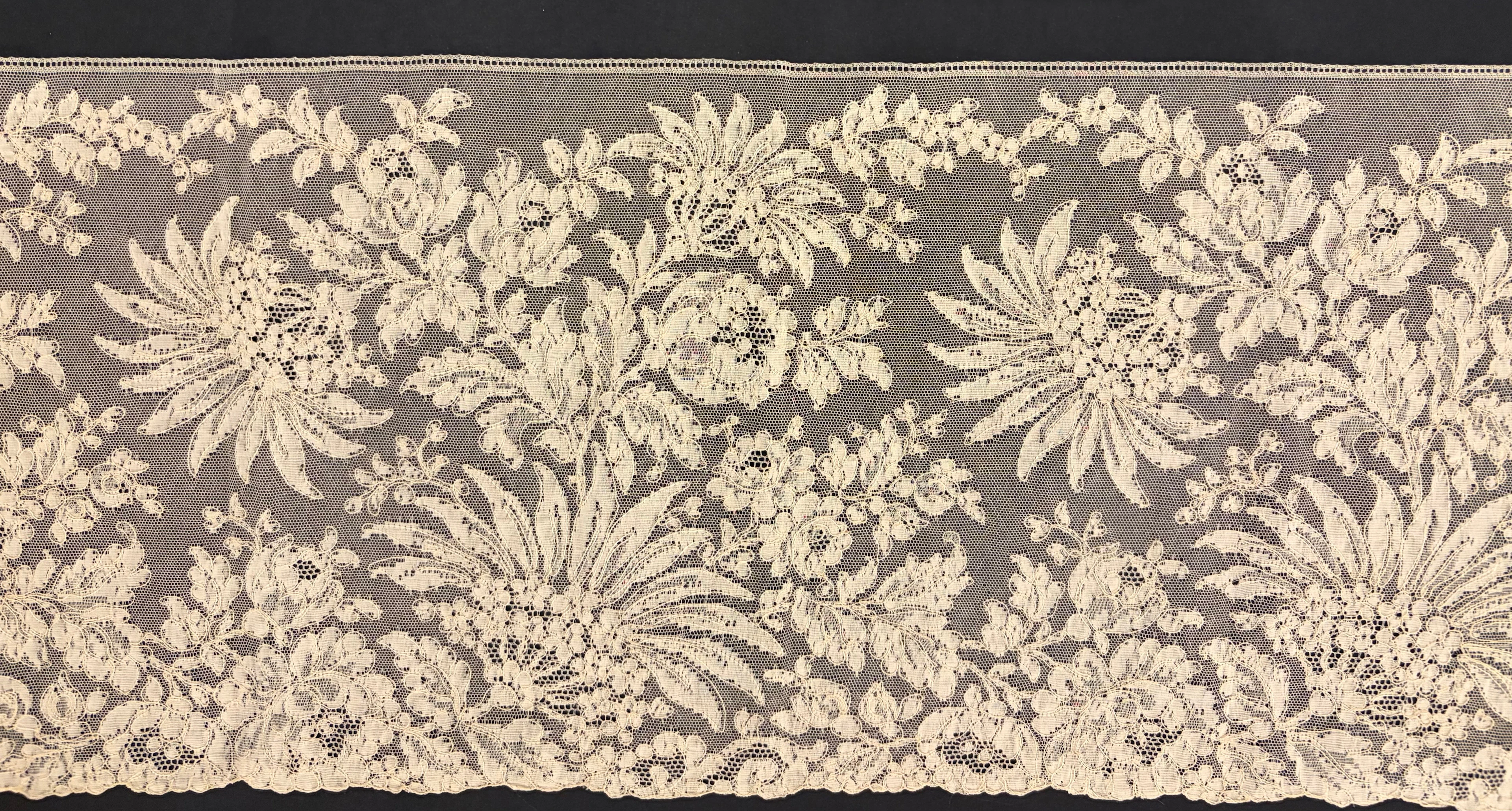 Wide Chantilly lace border, 19th Century.